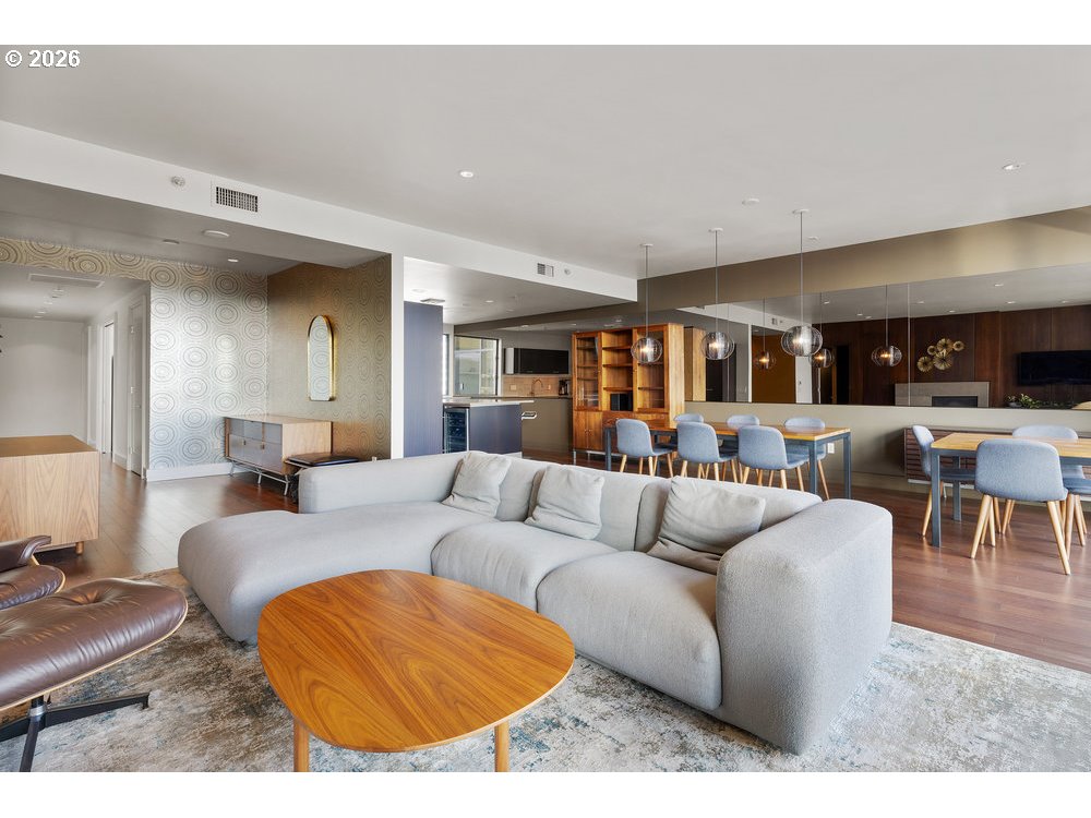 Photo #21: 448562985 Listing: Photo #21