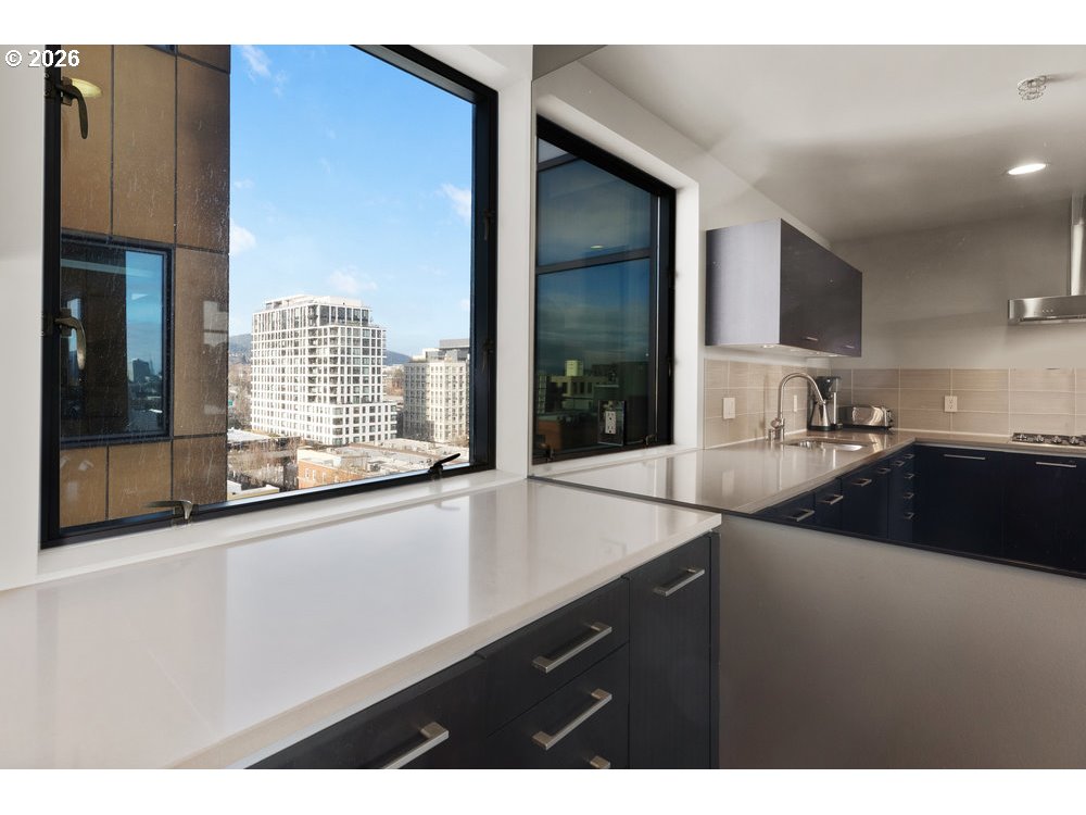 Photo #12: 448562985 Listing: Photo #12