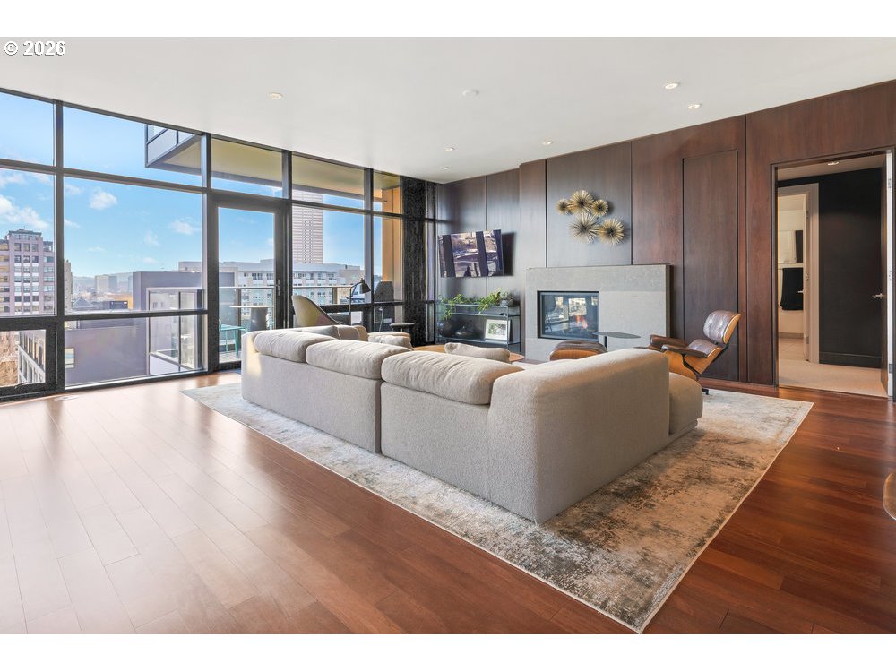 Photo #4: 448562985 Listing: Photo #4