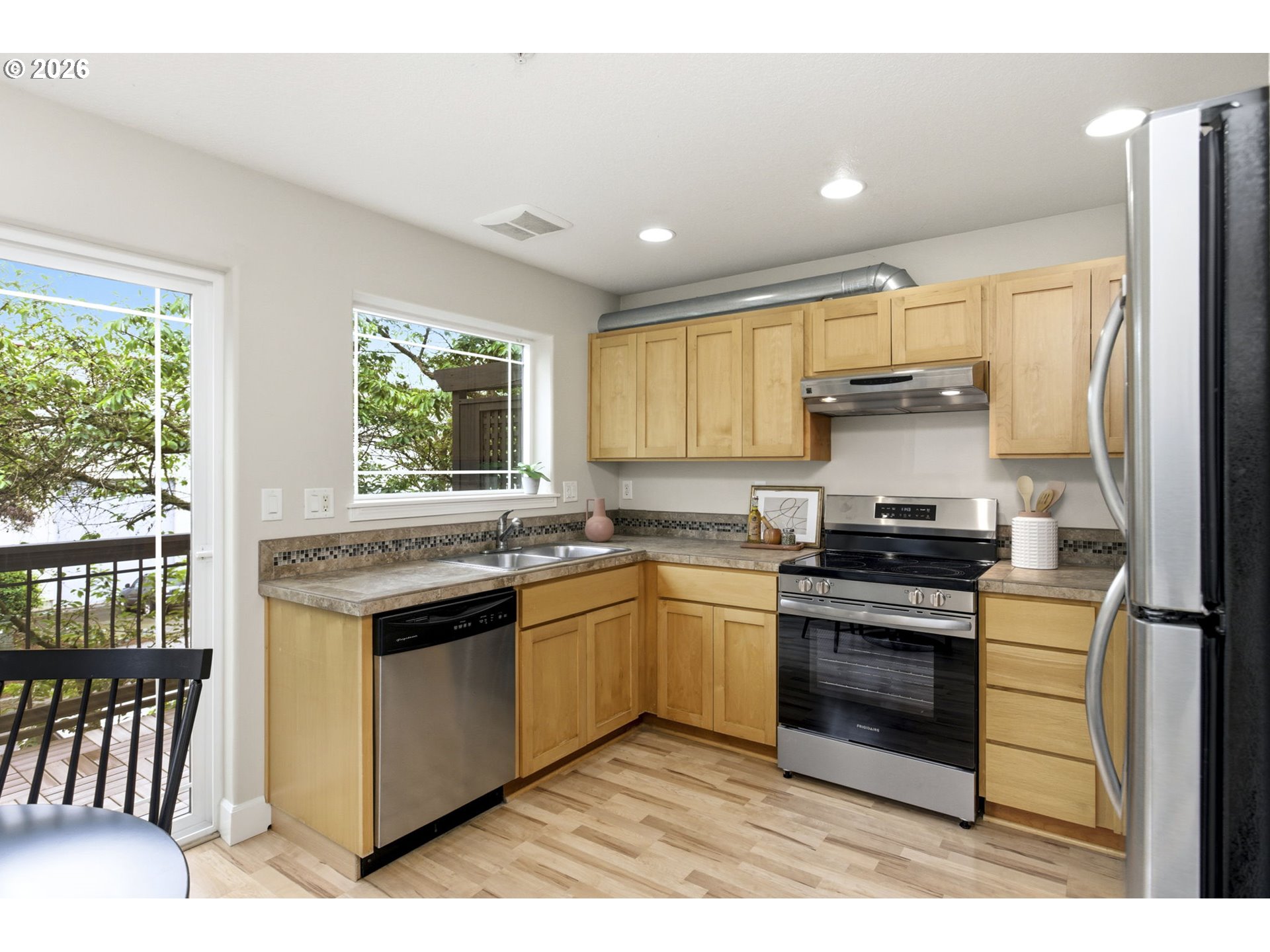 6747 N SALEM AVE, Portland, OR, 97203
