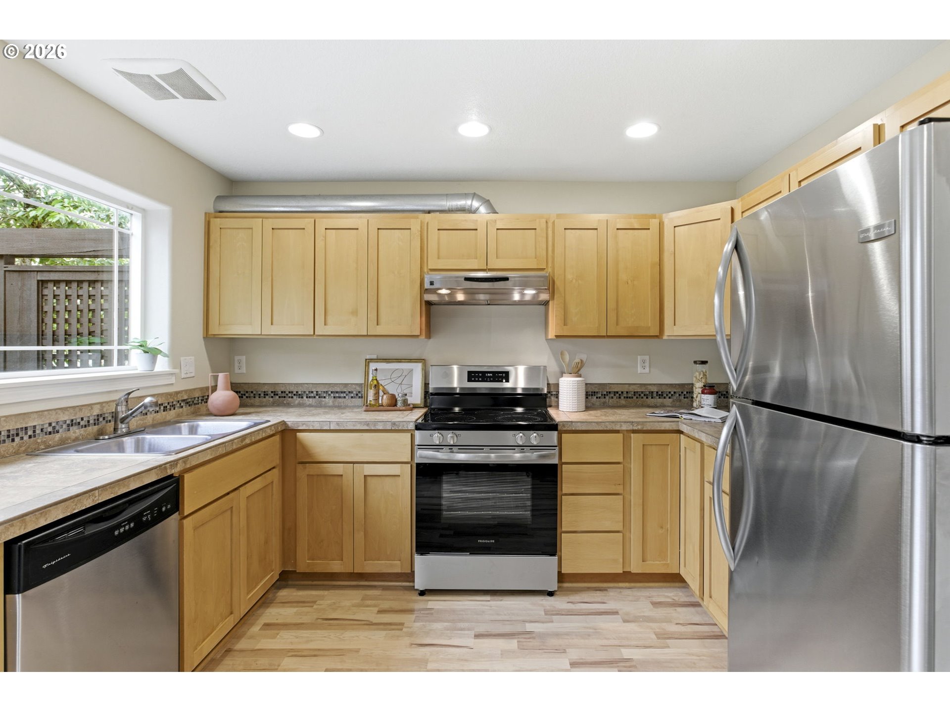 6747 N SALEM AVE, Portland, OR, 97203