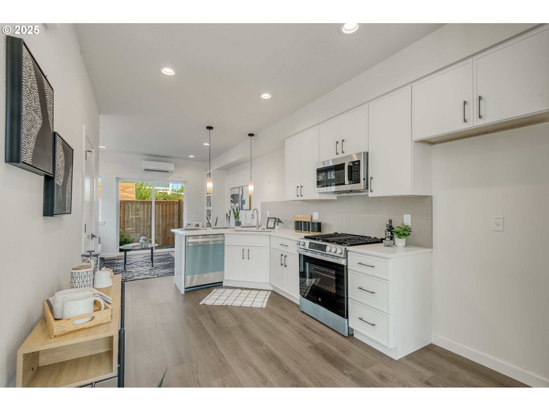 6804 NE 6th AVE, Portland, OR, 97211