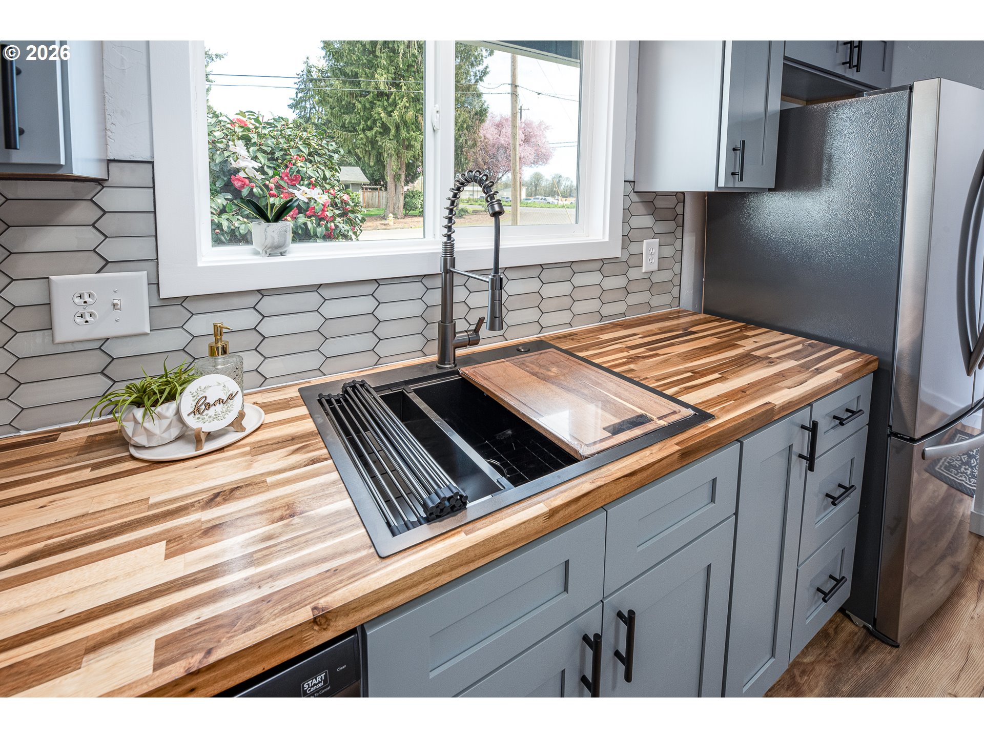 3910 ANDOVER ST, Eugene, OR, 97404