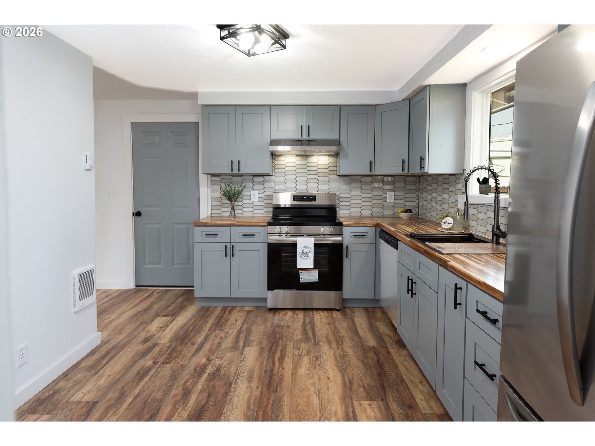 3910 ANDOVER ST, Eugene, OR, 97404