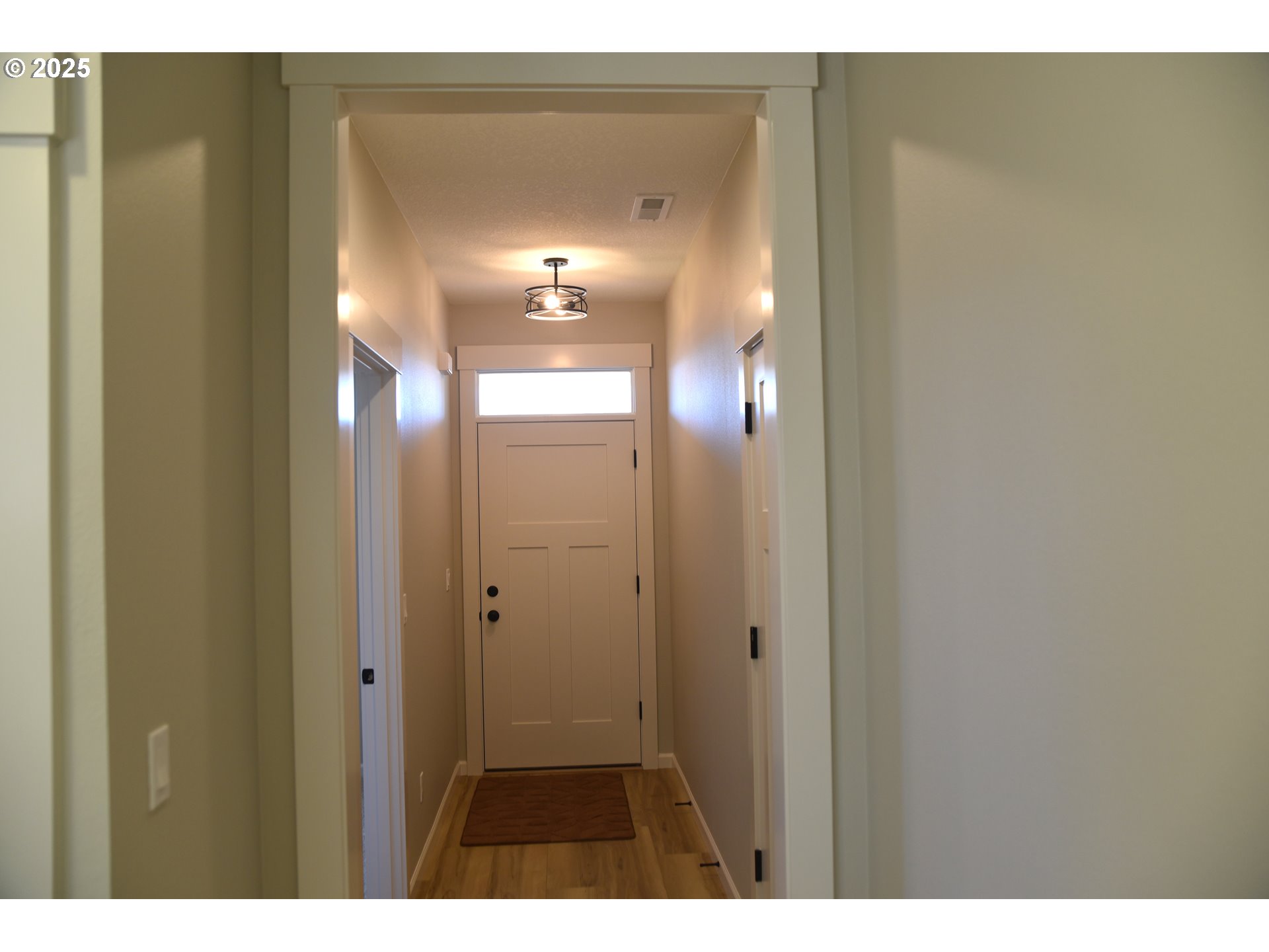 855 OAKLEAF WAY, Silverton, OR, 97381