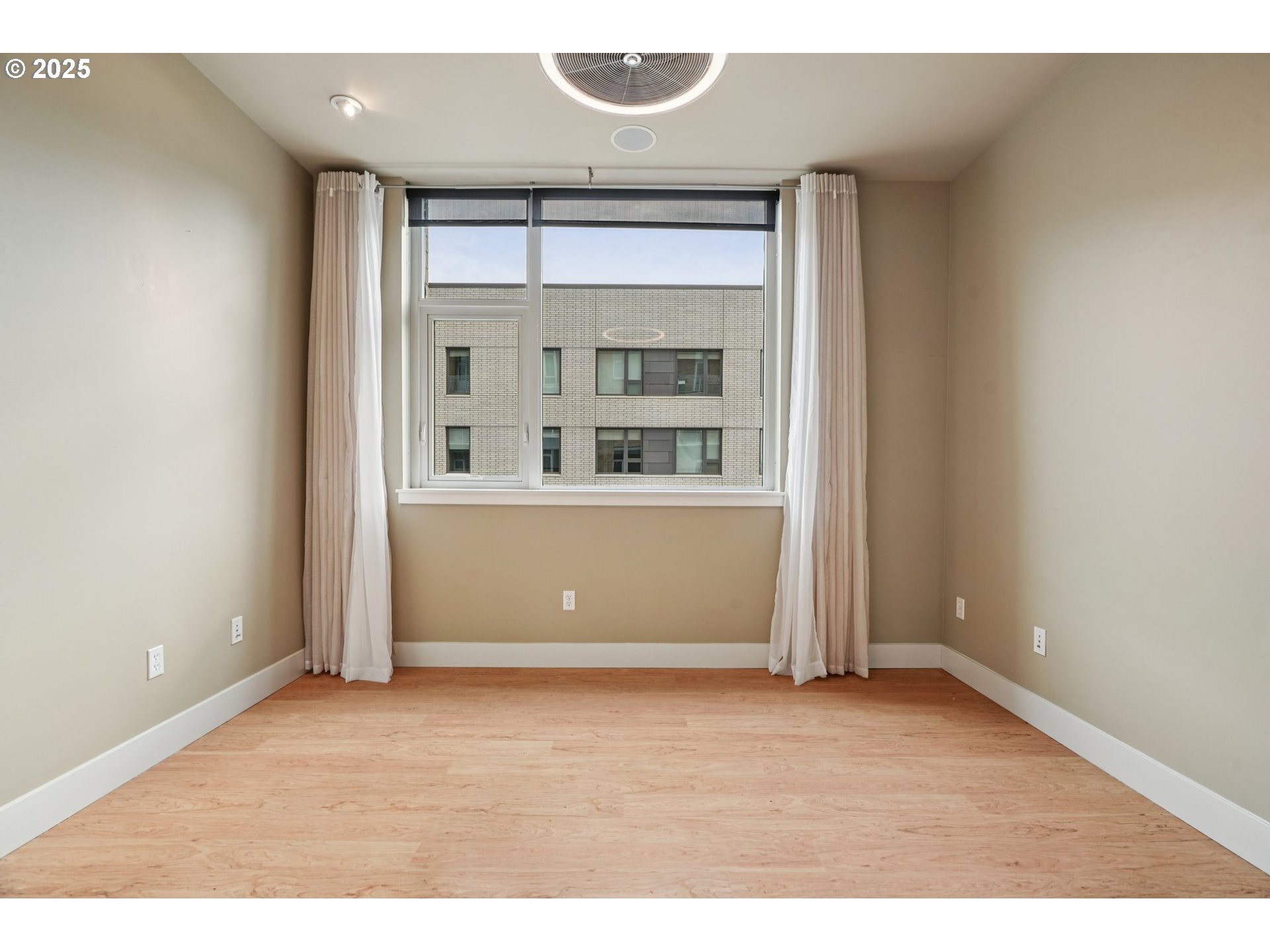 Photo #21: 449866756 Listing: Photo #21