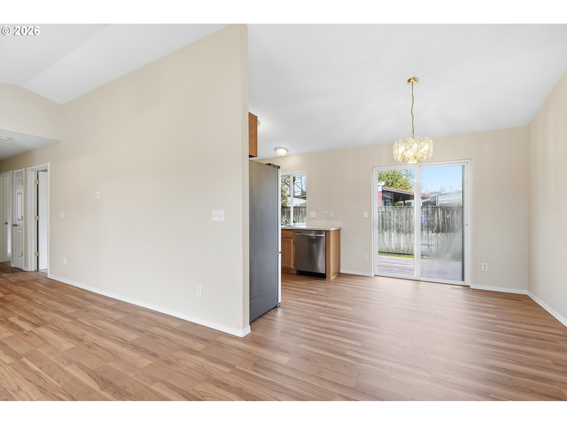 Photo #6: 450656308 Listing: Photo #6