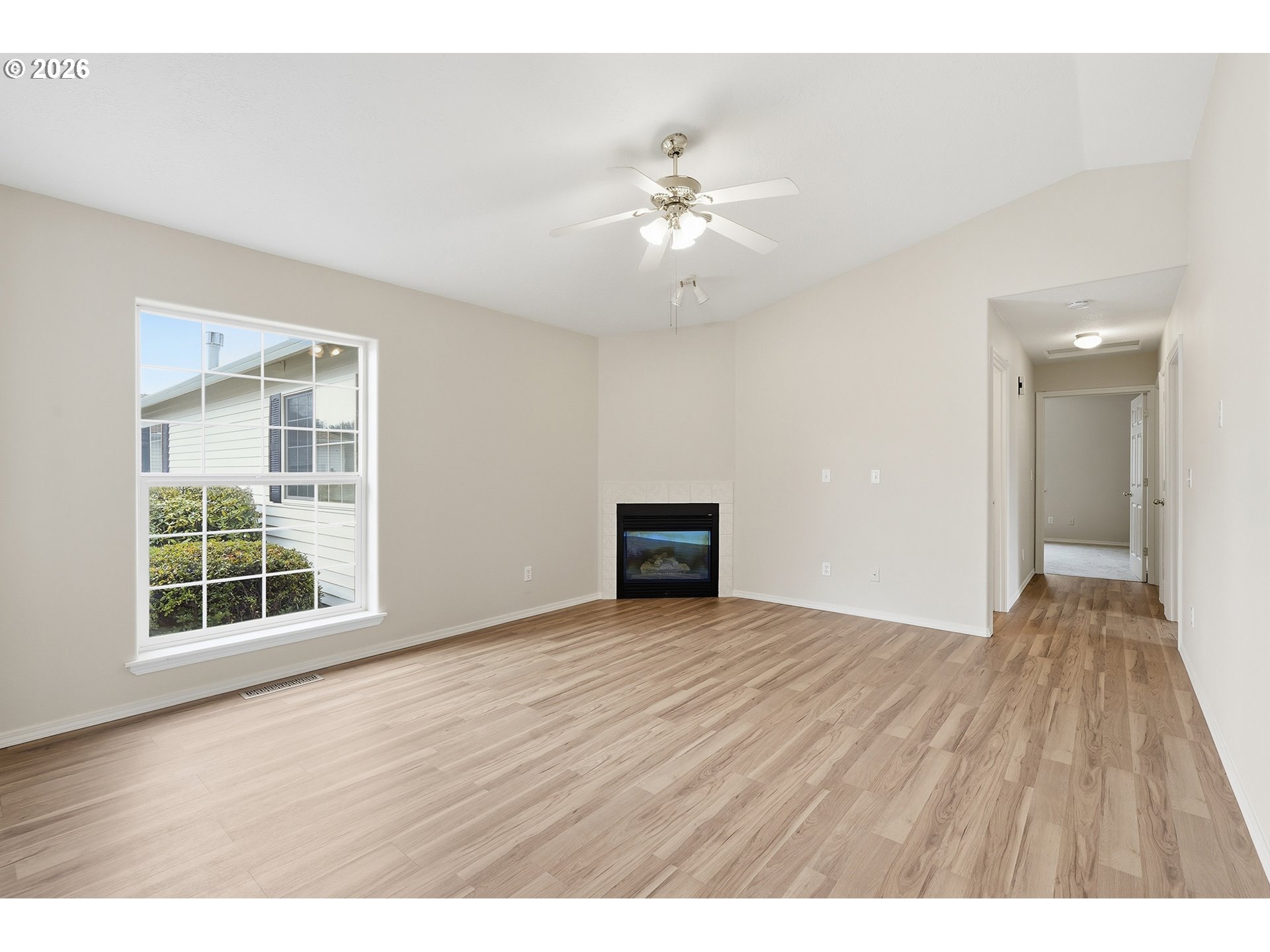 Photo #8: 450656308 Listing: Photo #8