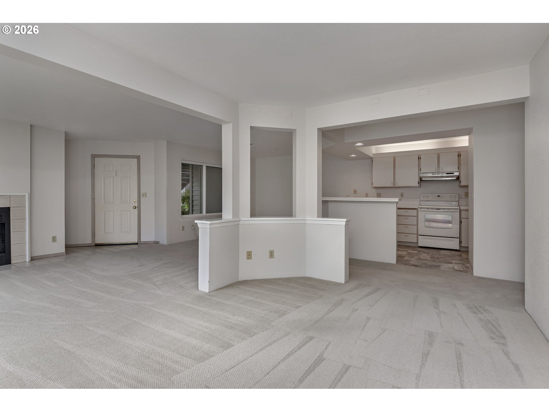 Photo #5: 451468358 Listing: Photo #5