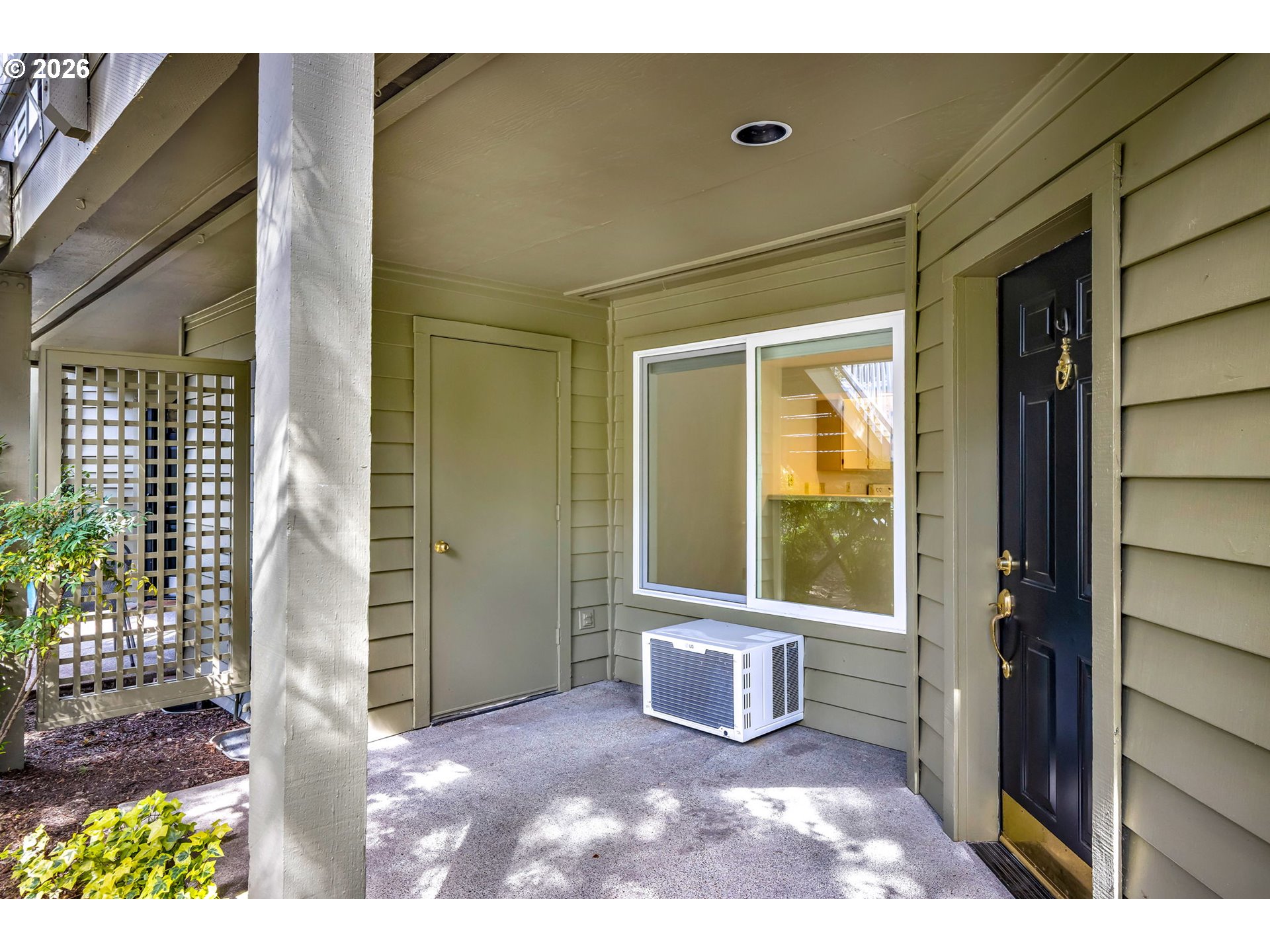 Photo #8: 451468358 Listing: Photo #8