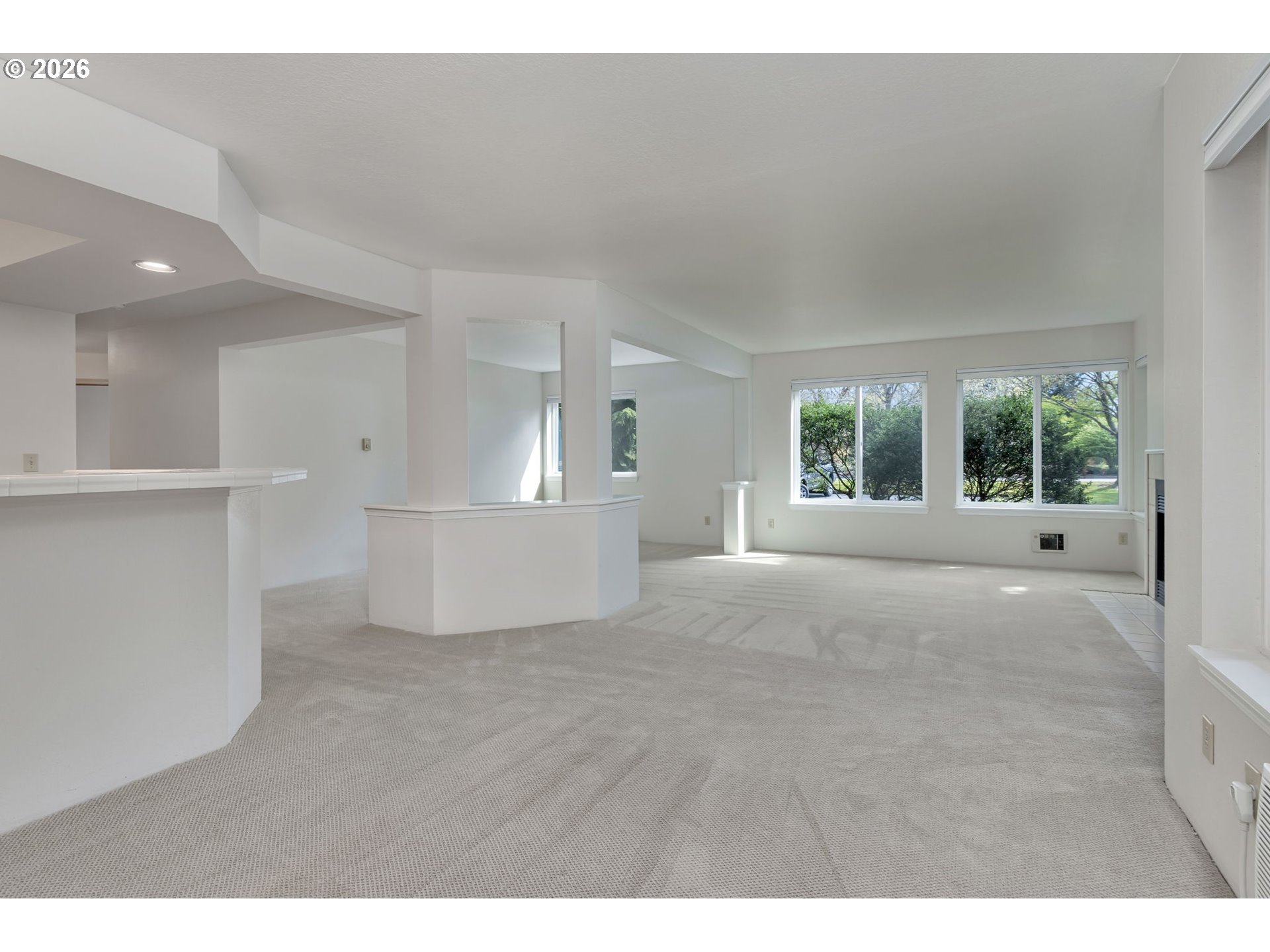 Photo #3: 451468358 Listing: Photo #3