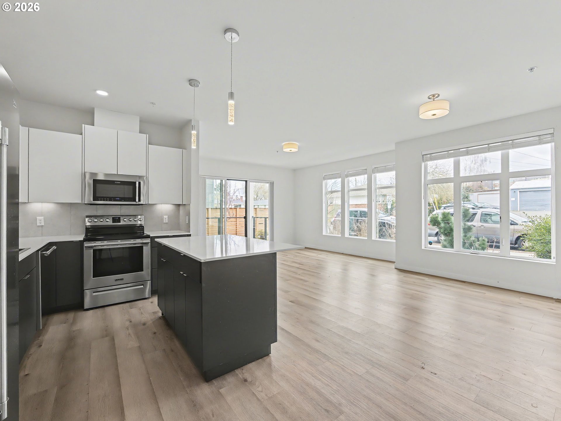 Photo #2: 451853719 Listing: Photo #2