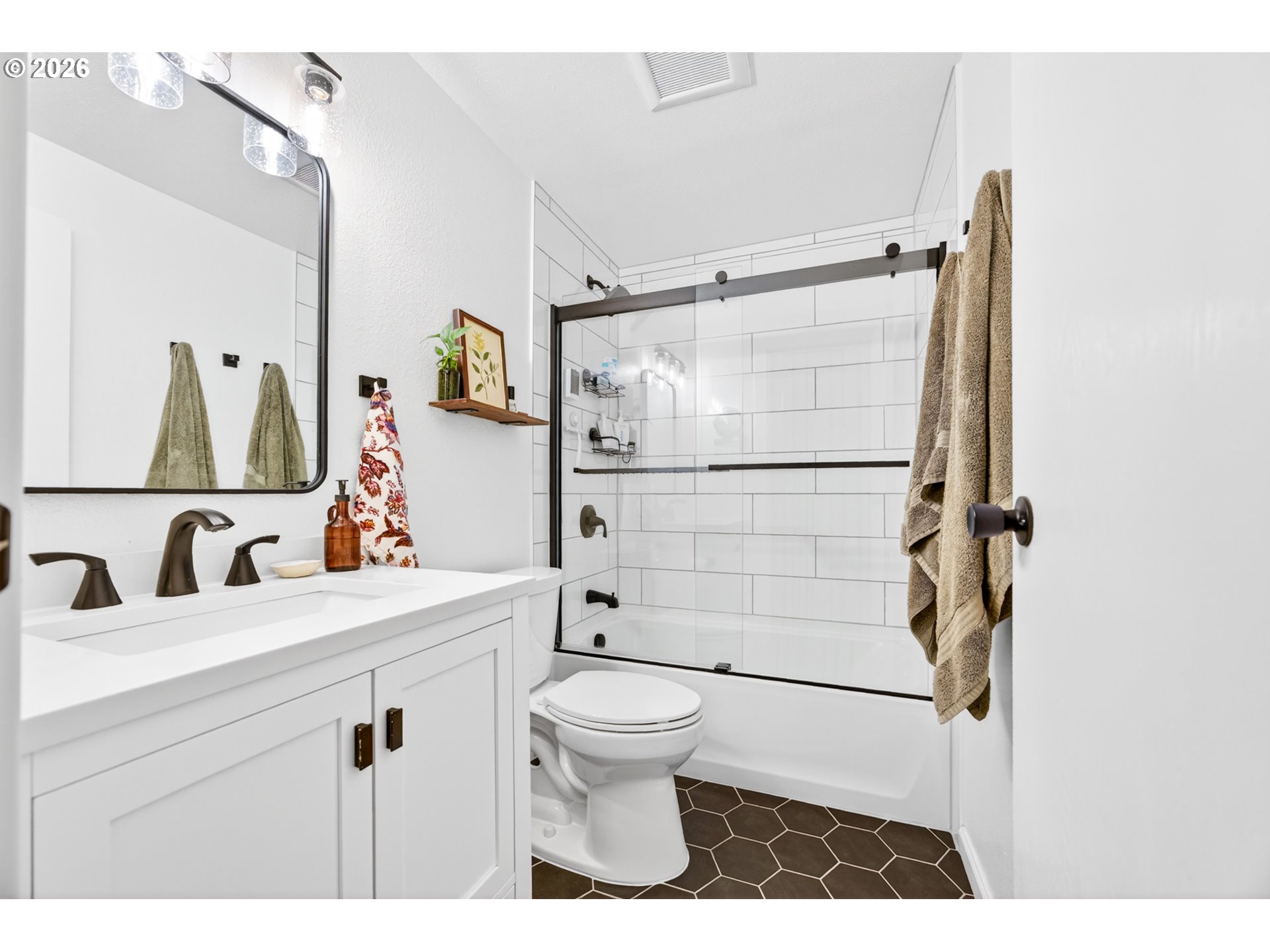 Photo #11: 452344793 Listing: Photo #11