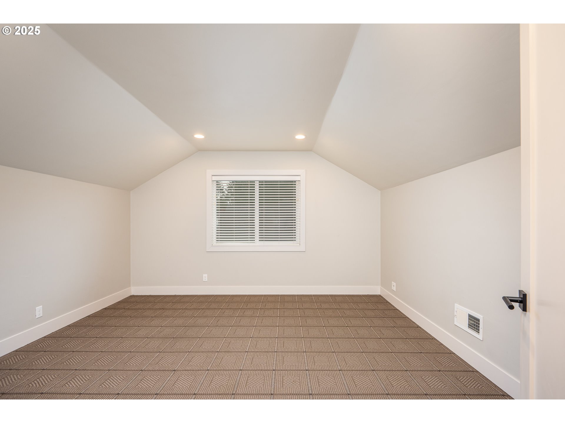 3346 ZANE LN, Eugene, OR, 97404