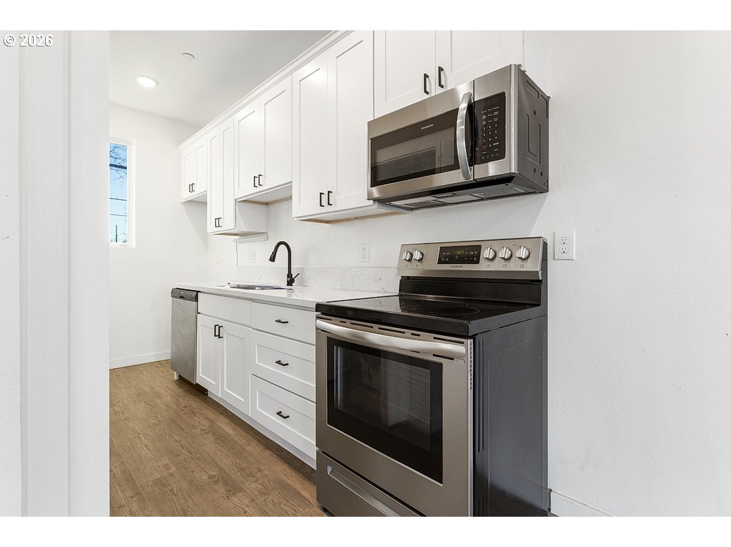 Photo #8: 452925281 Listing: Photo #8