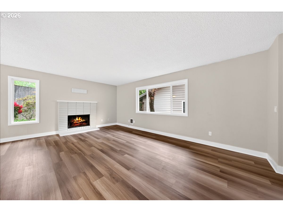 Photo #4: 453621884 Listing: Photo #4