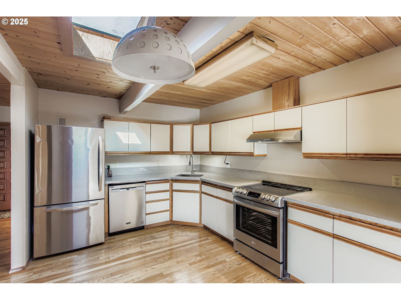 Photo #8: 453876200 Listing: Photo #8