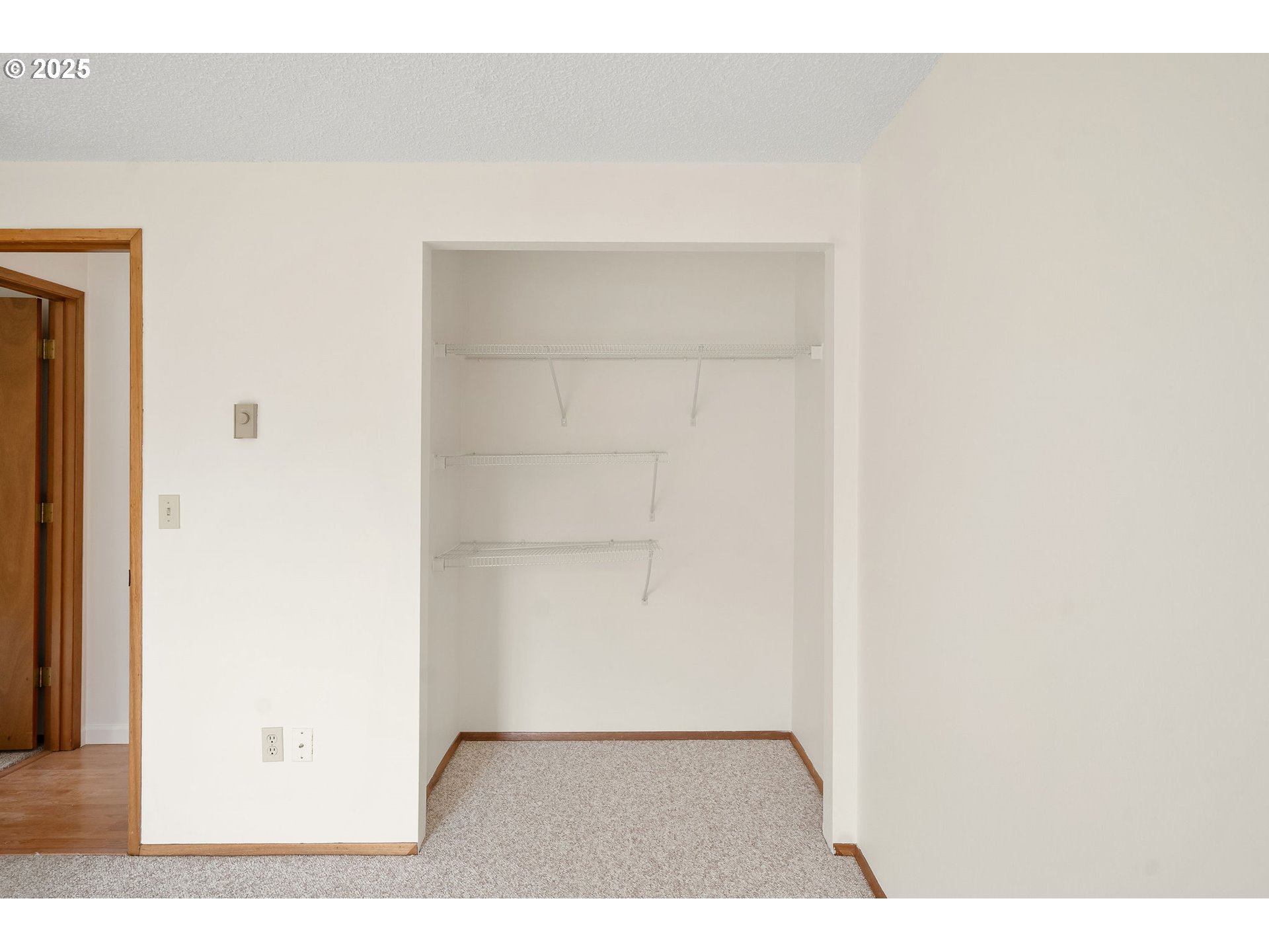 Photo #8: 454302939 Listing: Photo #8