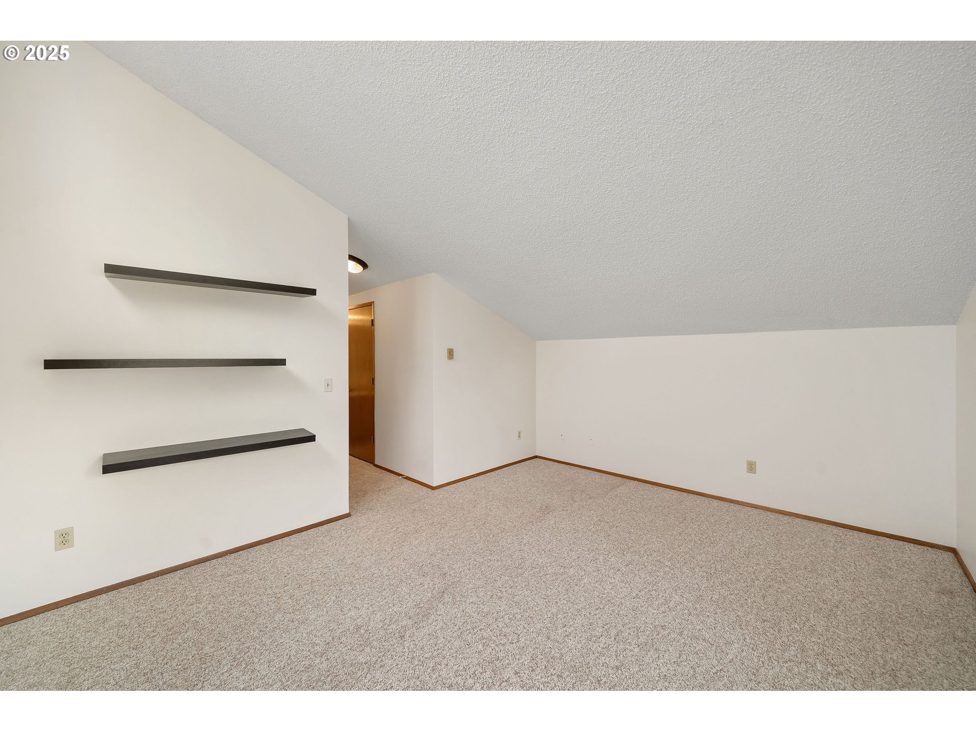 Photo #26: 454302939 Listing: Photo #26