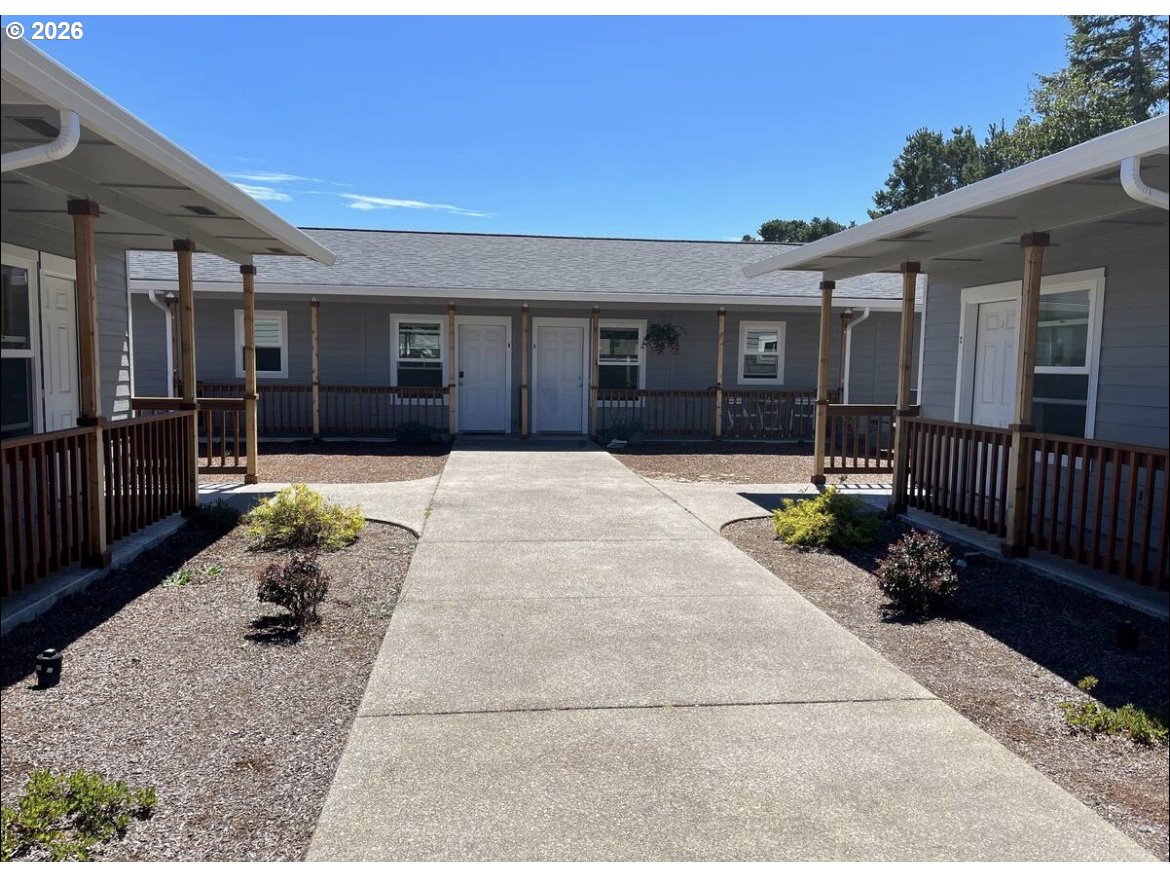 1610 19TH ST, Florence, OR, 97439