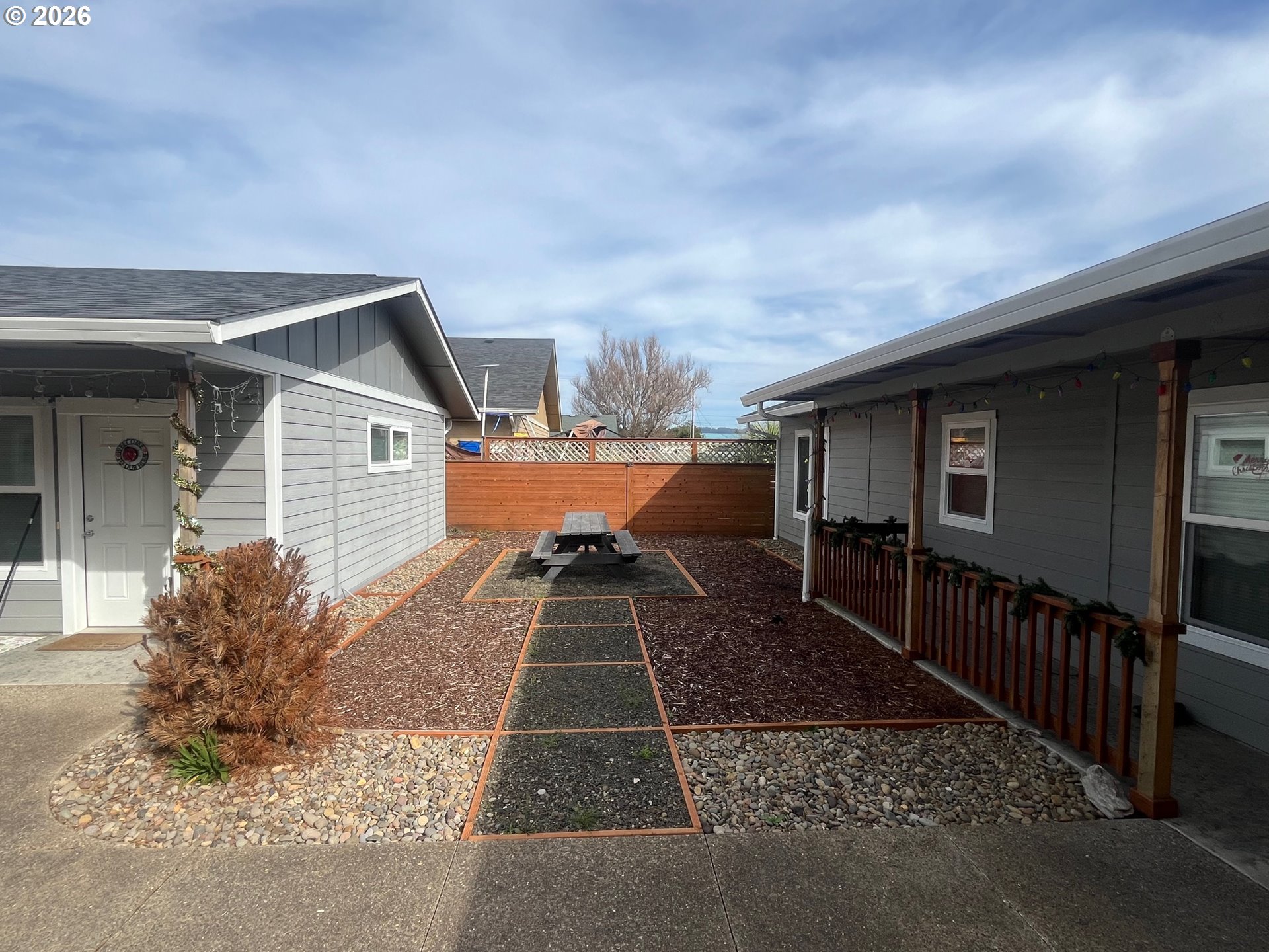 1610 19TH ST, Florence, OR, 97439