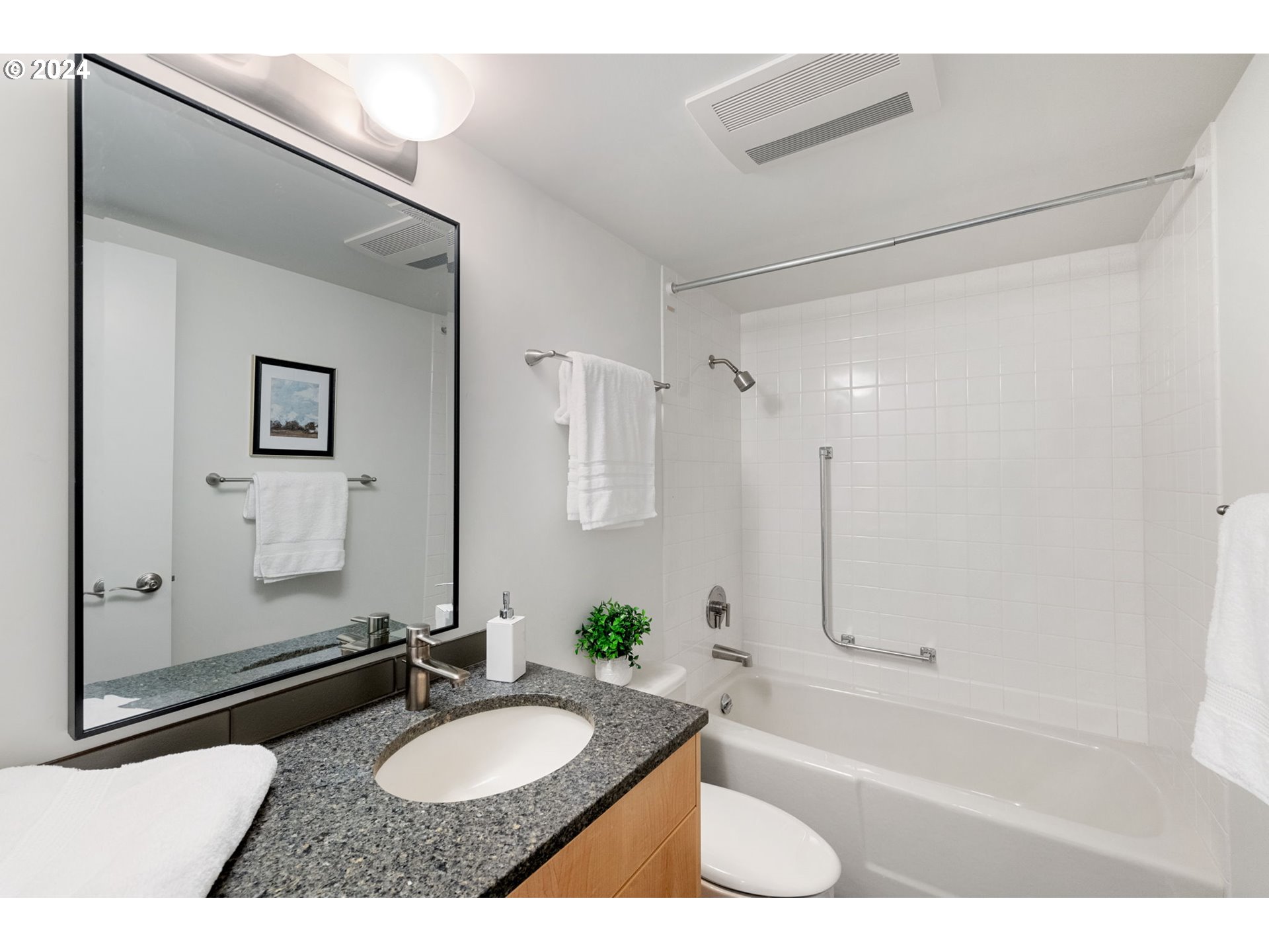 Photo #33: 455289814 Listing: Photo #33