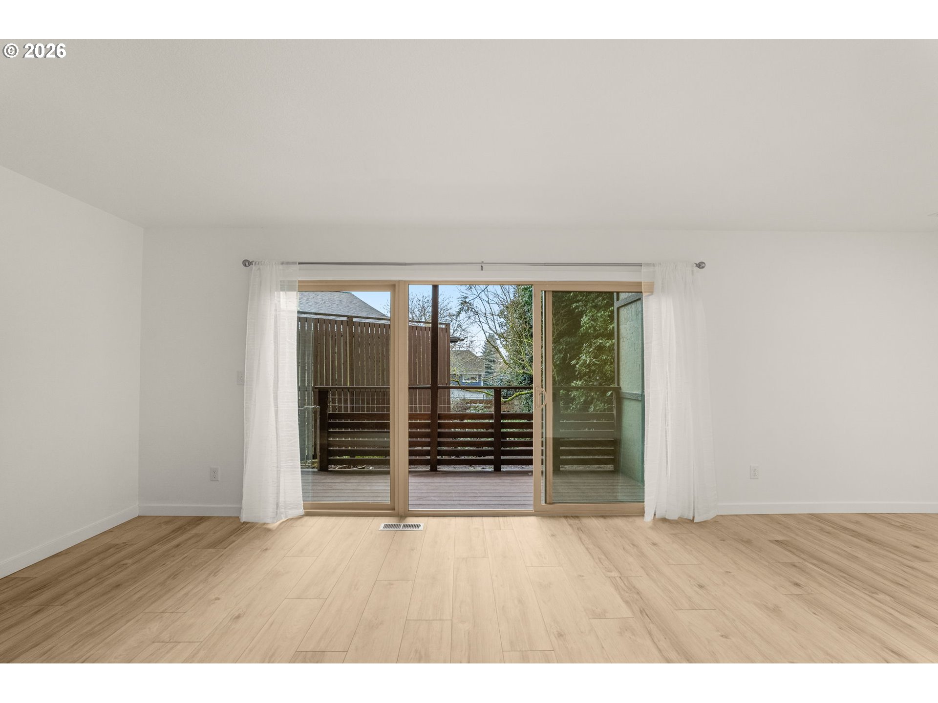 Photo #4: 456225771 Listing: Photo #4