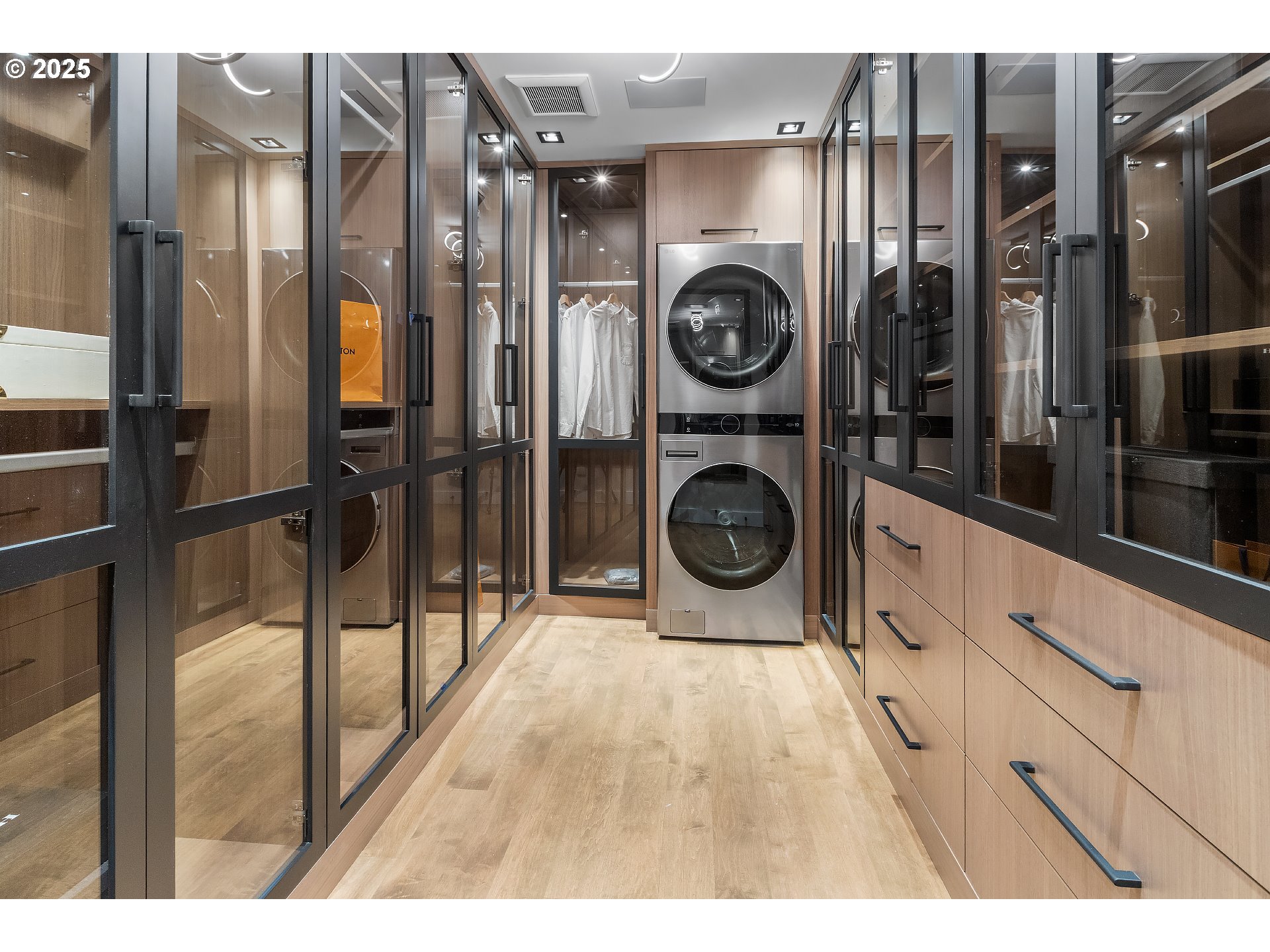 8015 SE EVERGREEN HWY, Vancouver, 5 Bedrooms Bedrooms, ,4 BathroomsBathrooms,Residential,For Sale,EVERGREEN,0,457945258