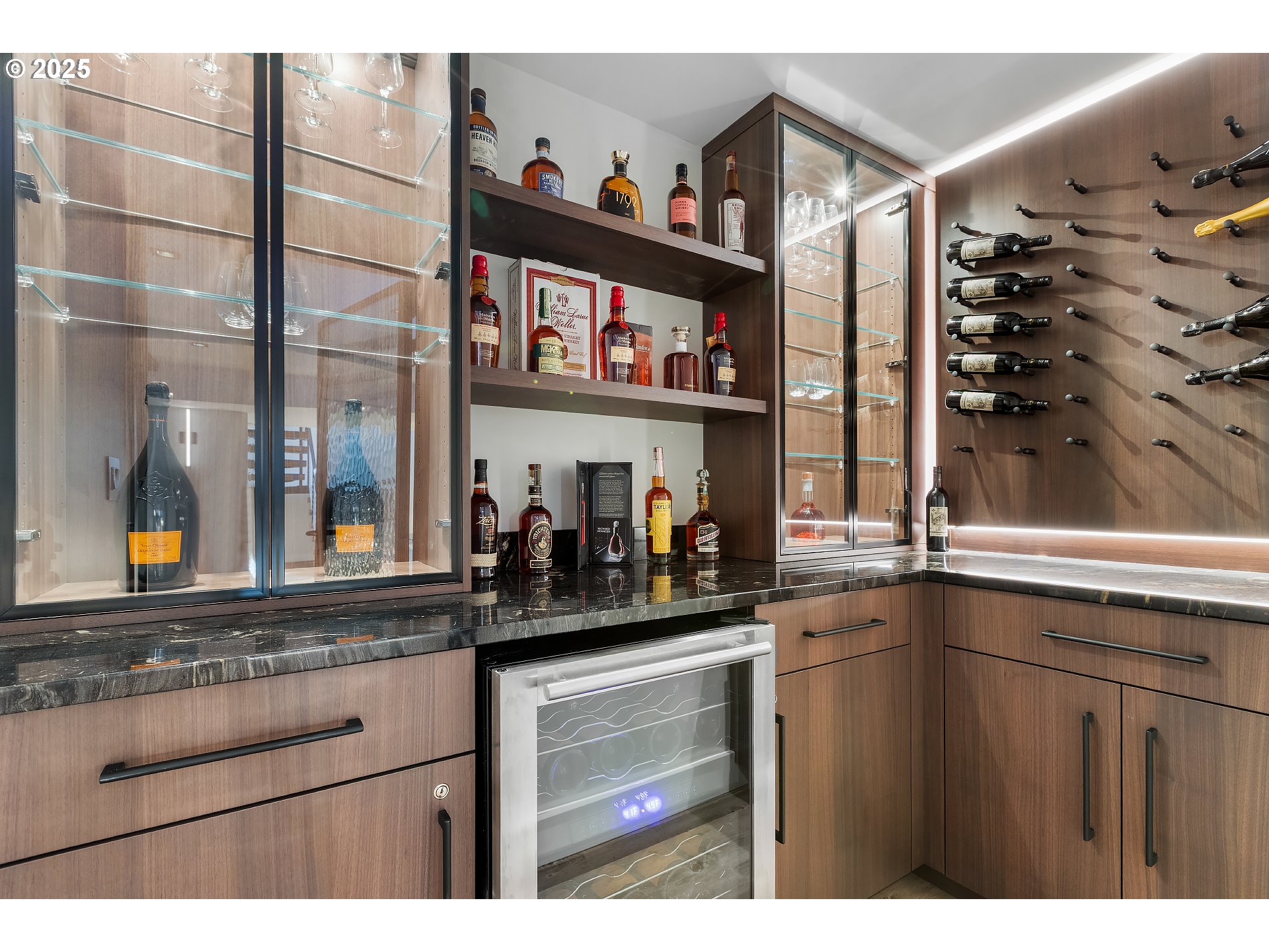 8015 SE EVERGREEN HWY, Vancouver, 5 Bedrooms Bedrooms, ,4 BathroomsBathrooms,Residential,For Sale,EVERGREEN,0,457945258