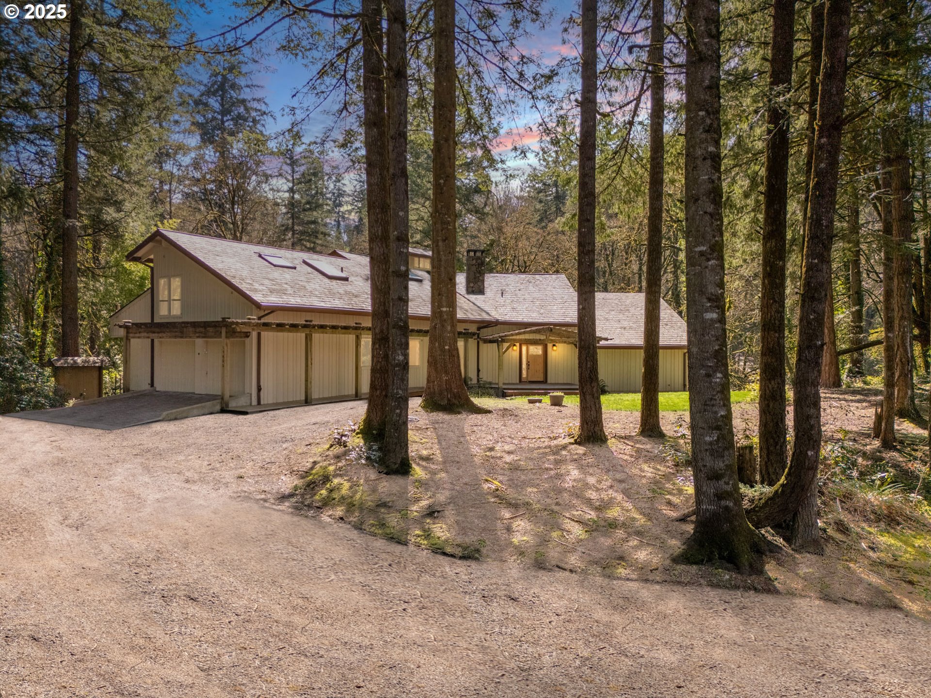 19855 NE TRUNK RD, Dundee, OR, 97115
