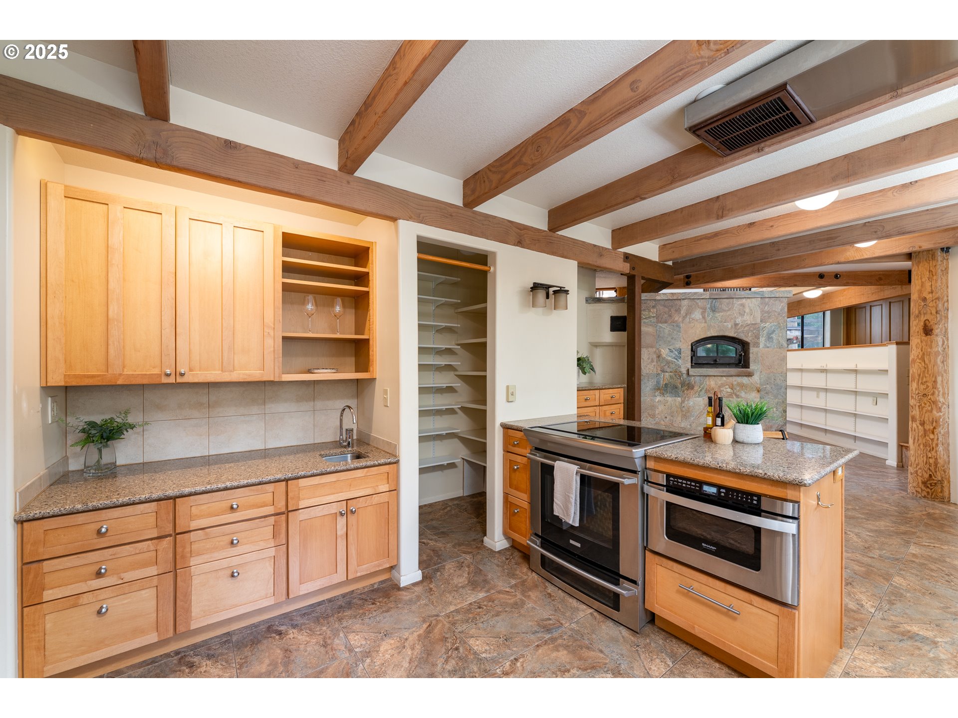 19855 NE TRUNK RD, Dundee, OR, 97115