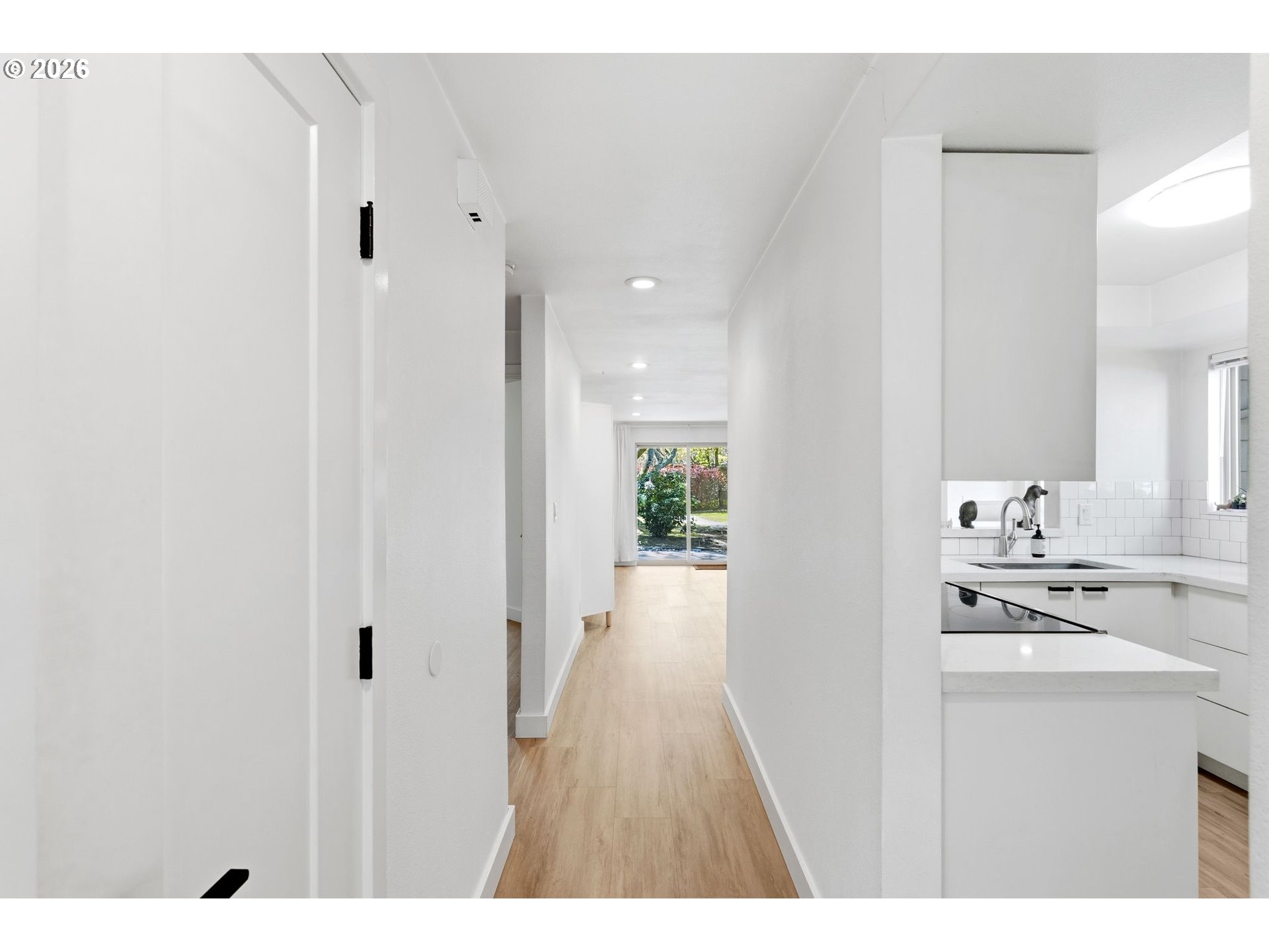 Photo #5: 458682222 Listing: Photo #5