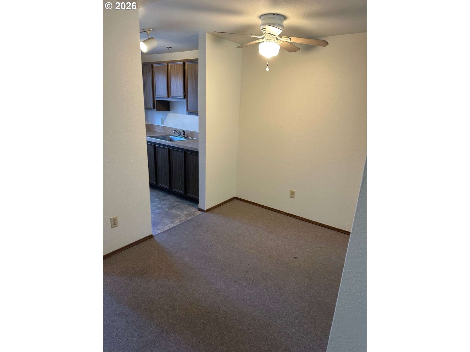 Photo #16: 458719435 Listing: Photo #16