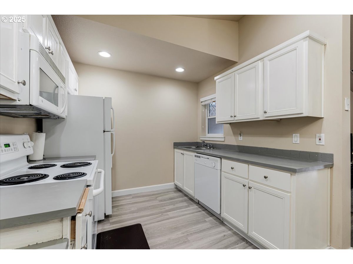 Photo #12: 458963571 Listing: Photo #12
