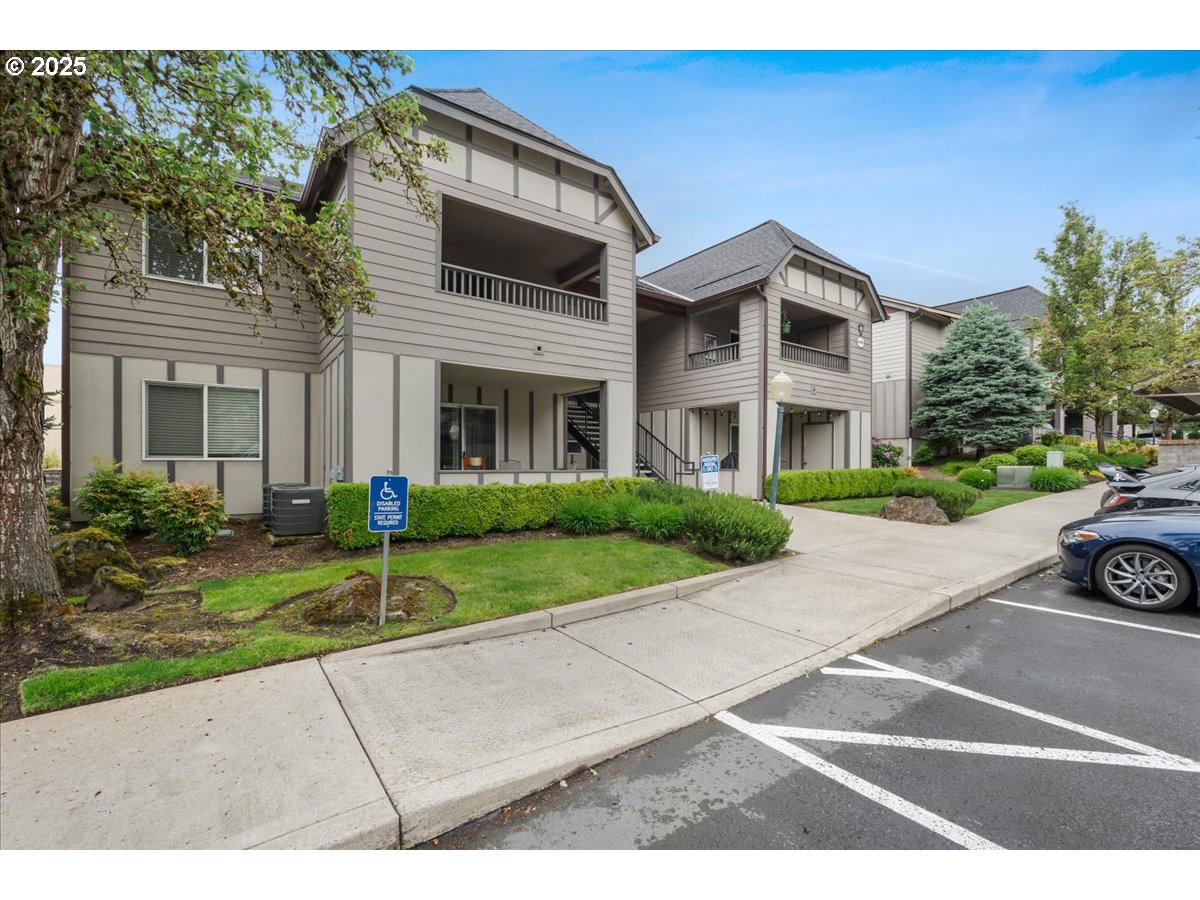 Photo #2: 458963571 Listing 