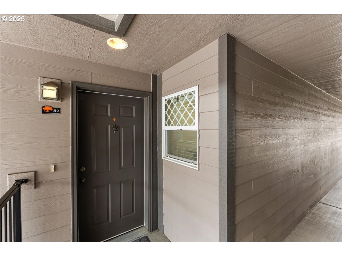 Photo #4: 458963571 Listing: Photo #4