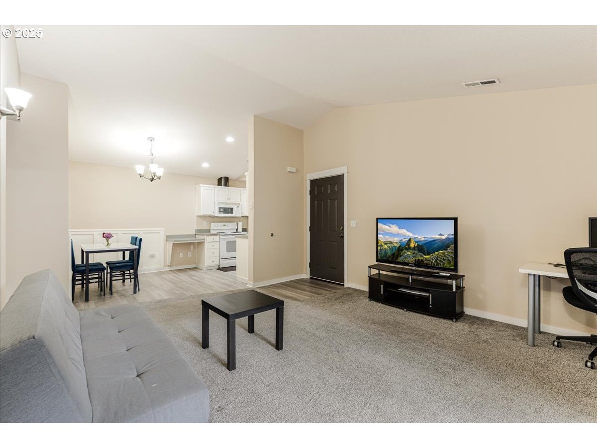 Photo #9: 458963571 Listing: Photo #9