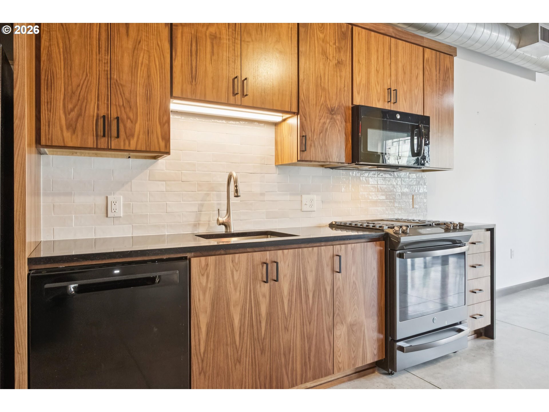 Photo #7: 459071911 Listing: Photo #7