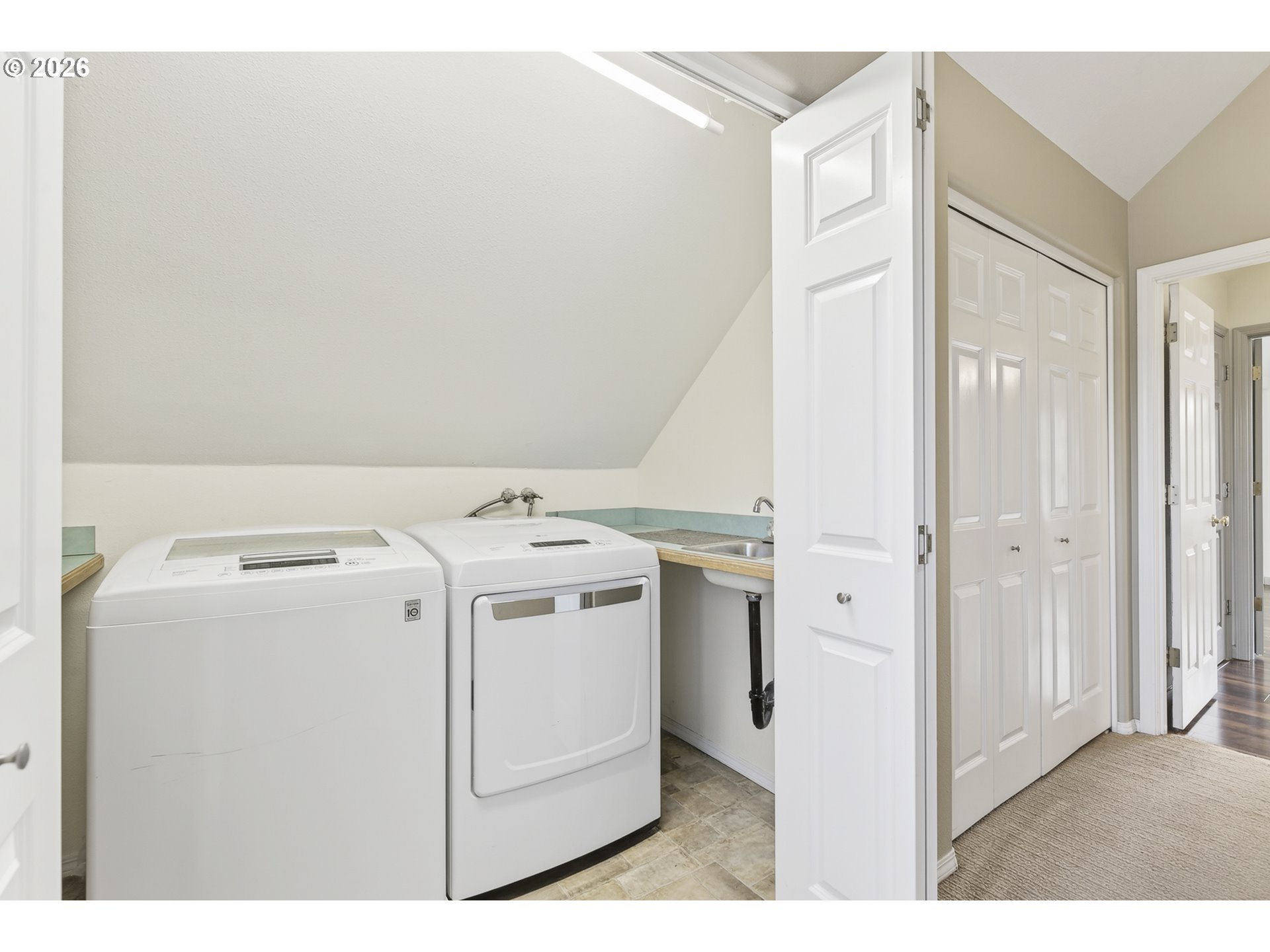 13617 NE GLENDOVEER CT, Portland, OR, 97230