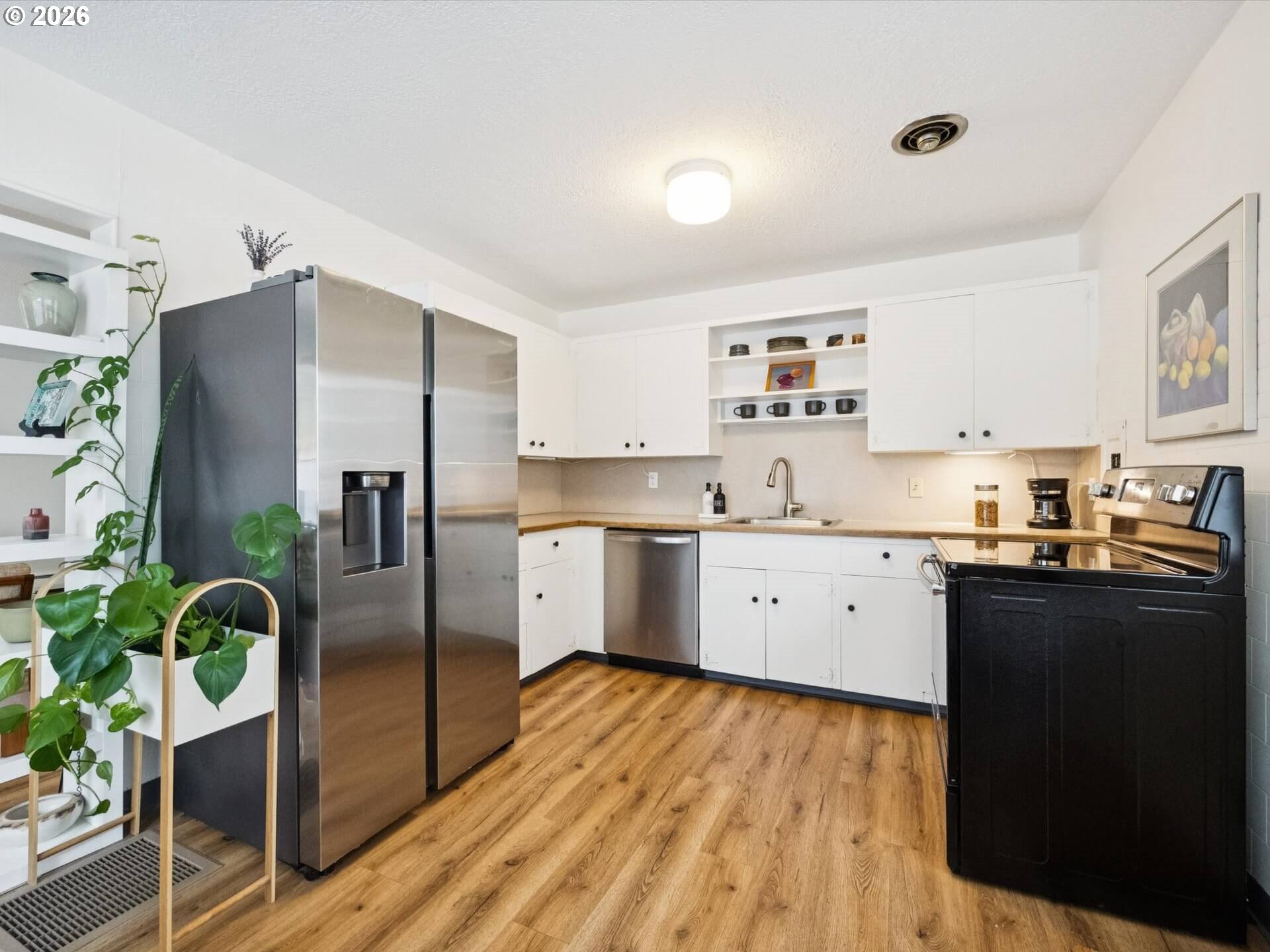 3332 SE 9TH AVE, Portland, OR, 97202