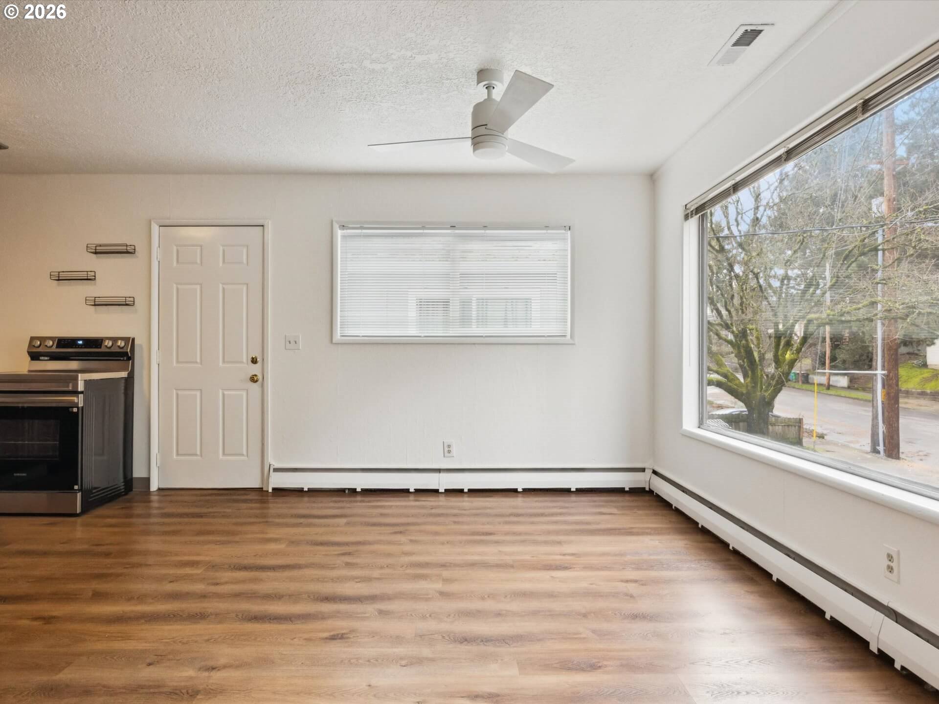 3332 SE 9TH AVE, Portland, OR, 97202