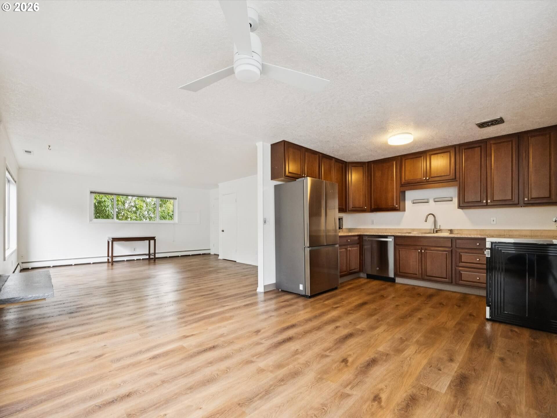 3332 SE 9TH AVE, Portland, OR, 97202