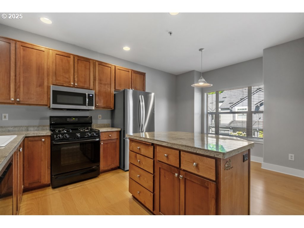 Photo #4: 460400741 Listing: Photo #4