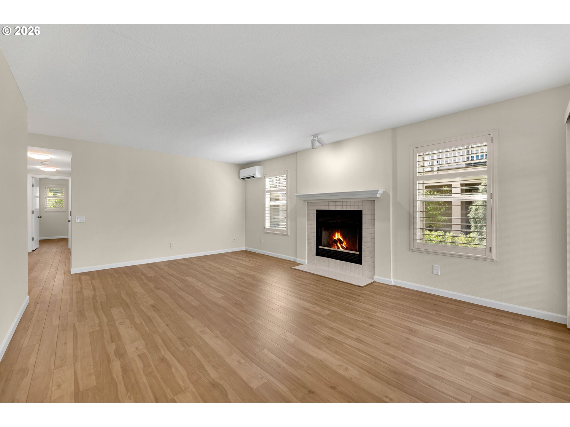 Photo #4: 460401349 Listing: Photo #4