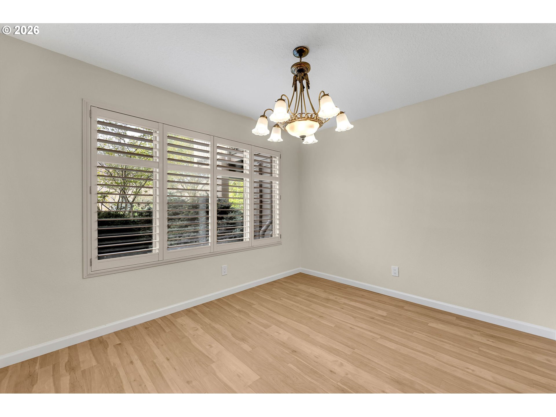 Photo #6: 460401349 Listing: Photo #6