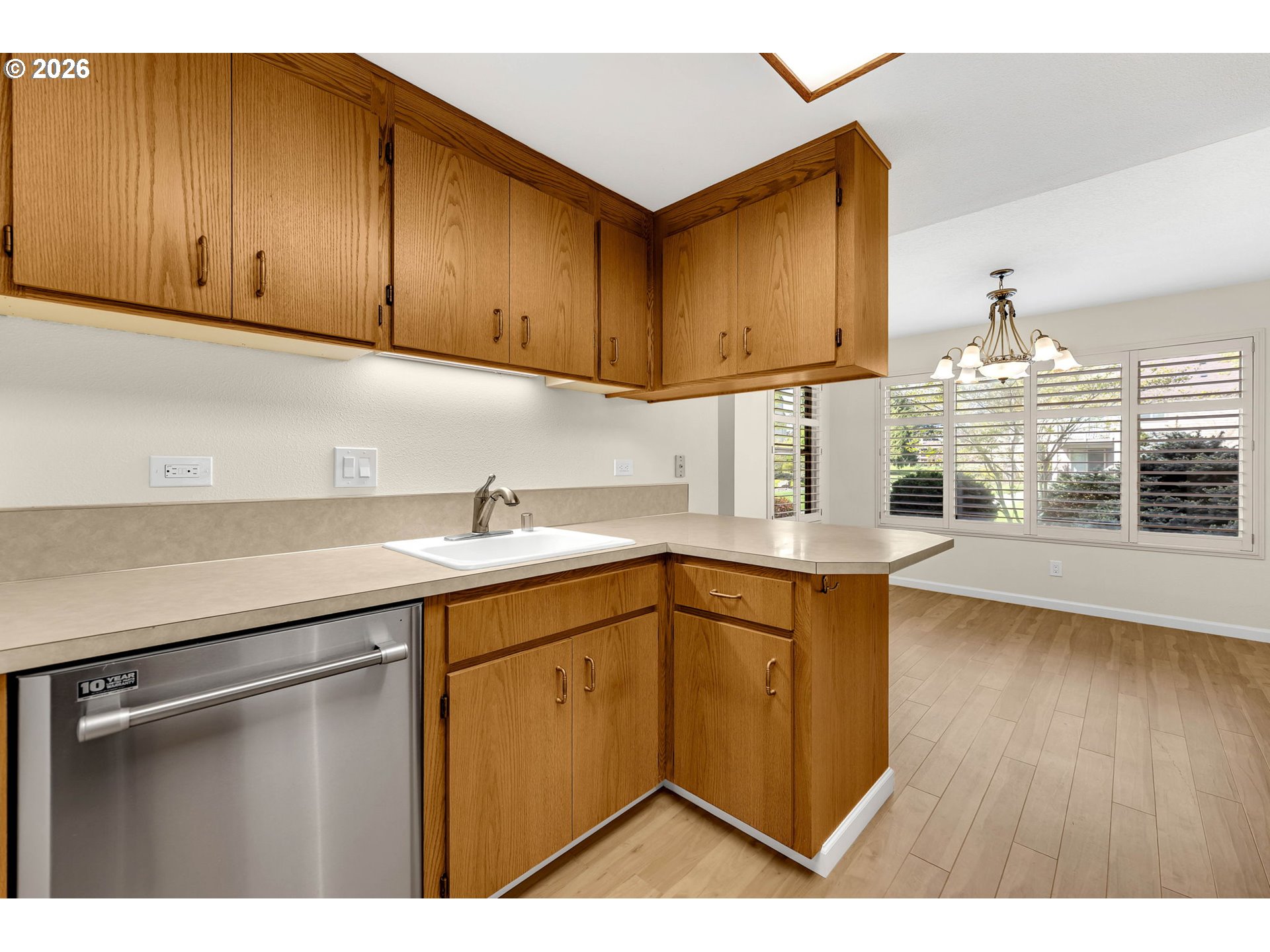 Photo #13: 460401349 Listing: Photo #13