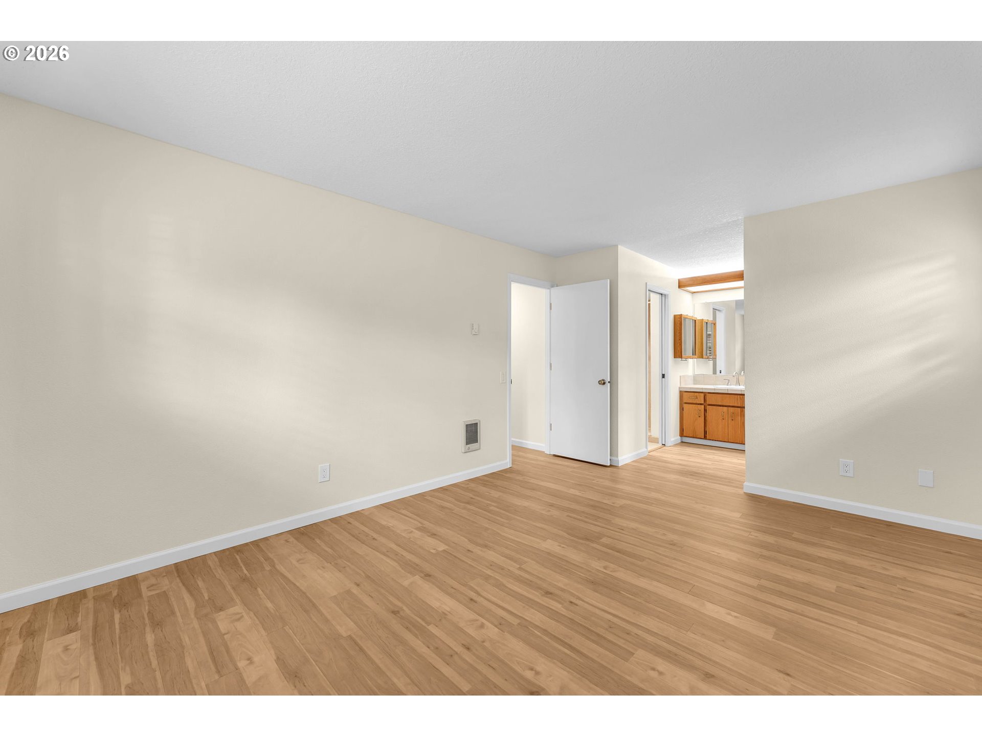 Photo #21: 460401349 Listing: Photo #21