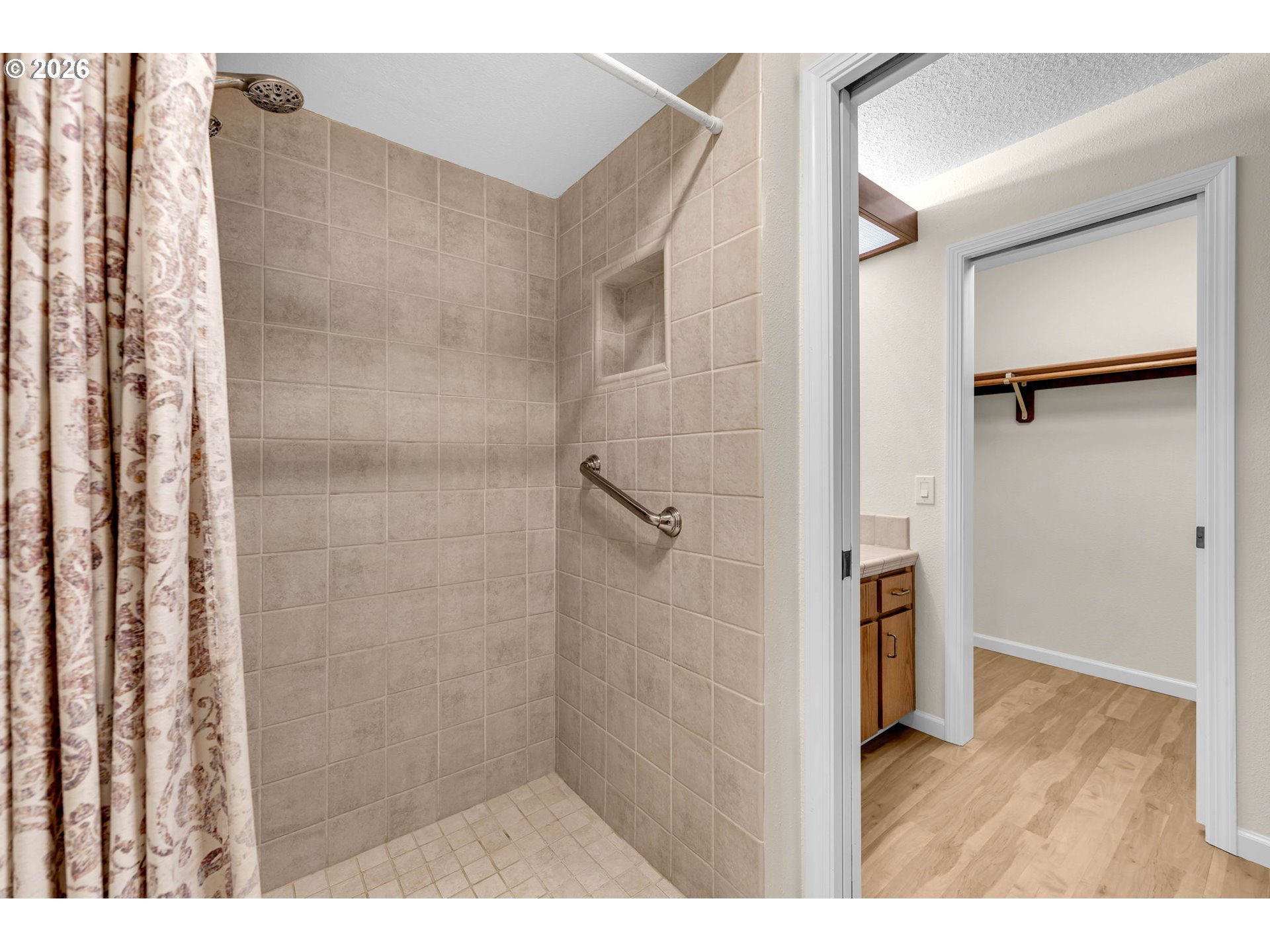 Photo #23: 460401349 Listing: Photo #23