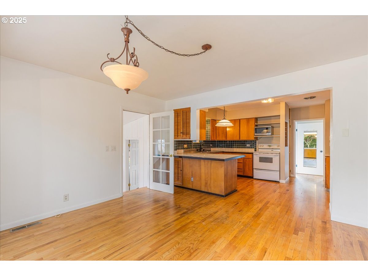 17720 SW HILLSBORO HWY, Hillsboro, OR, 97123