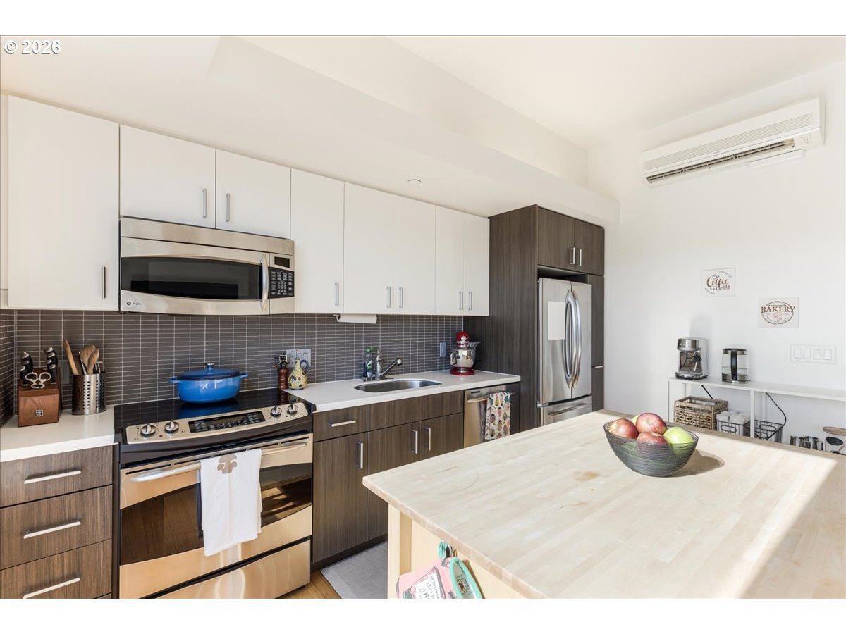 Photo #13: 461174053 Listing: Photo #13